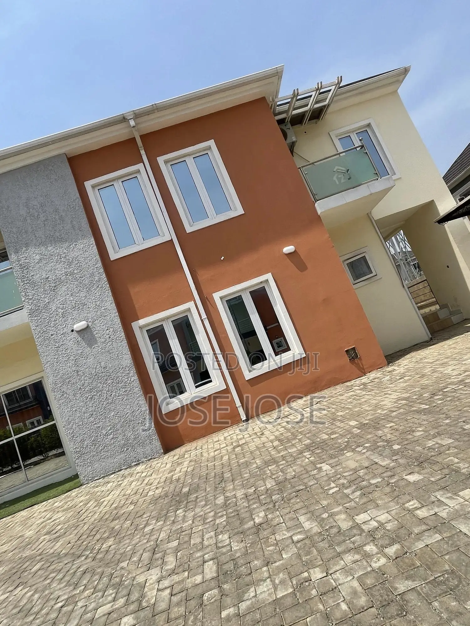 Furnished 4bdrm Duplex in Ask, Idu Industrial for sale