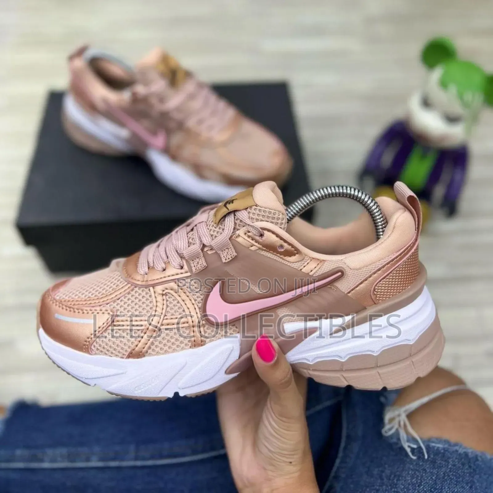 Original Nike Ladies Pink Sneakers