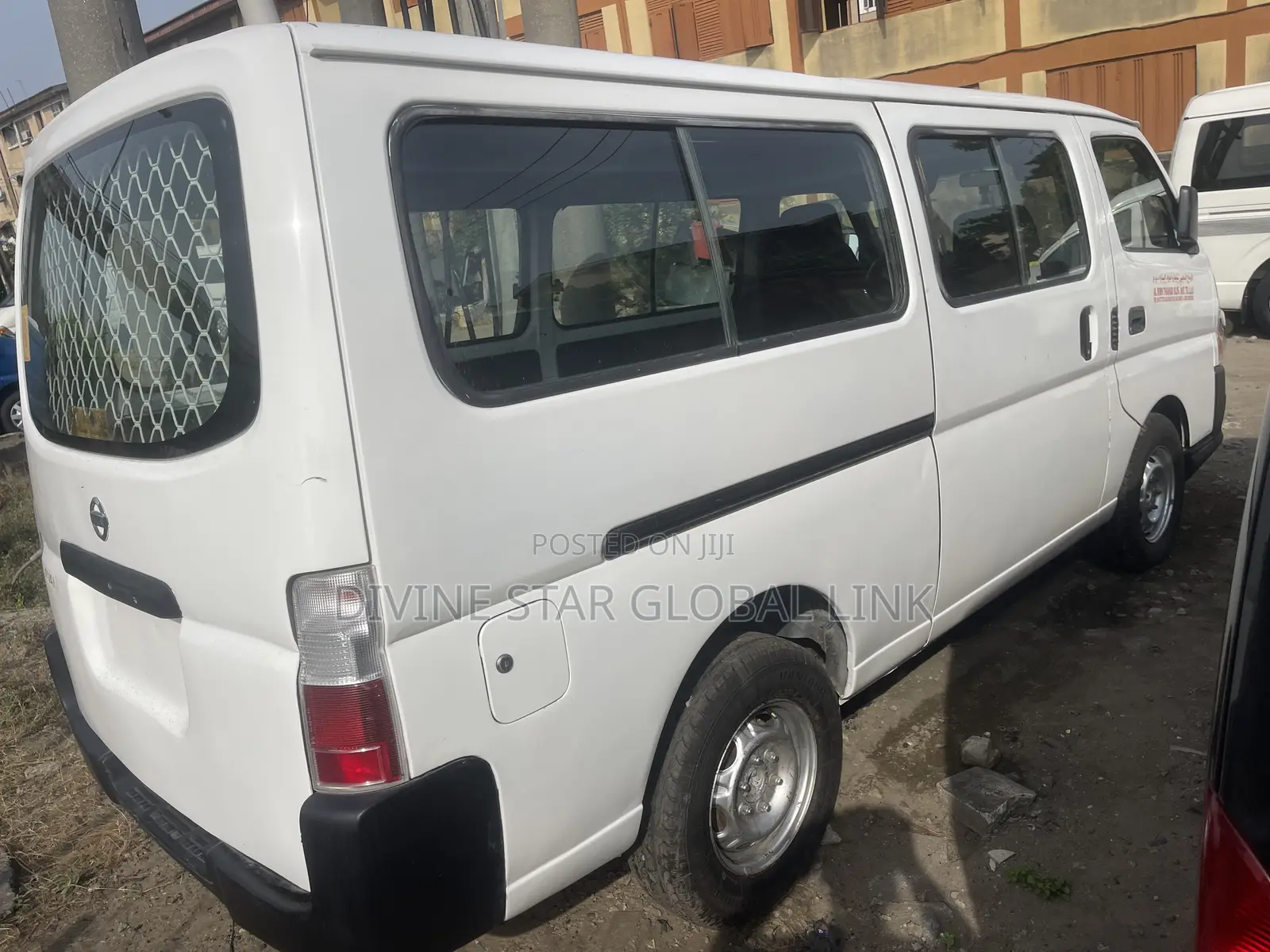 Nissan Caravan (Urvan) 2008 White