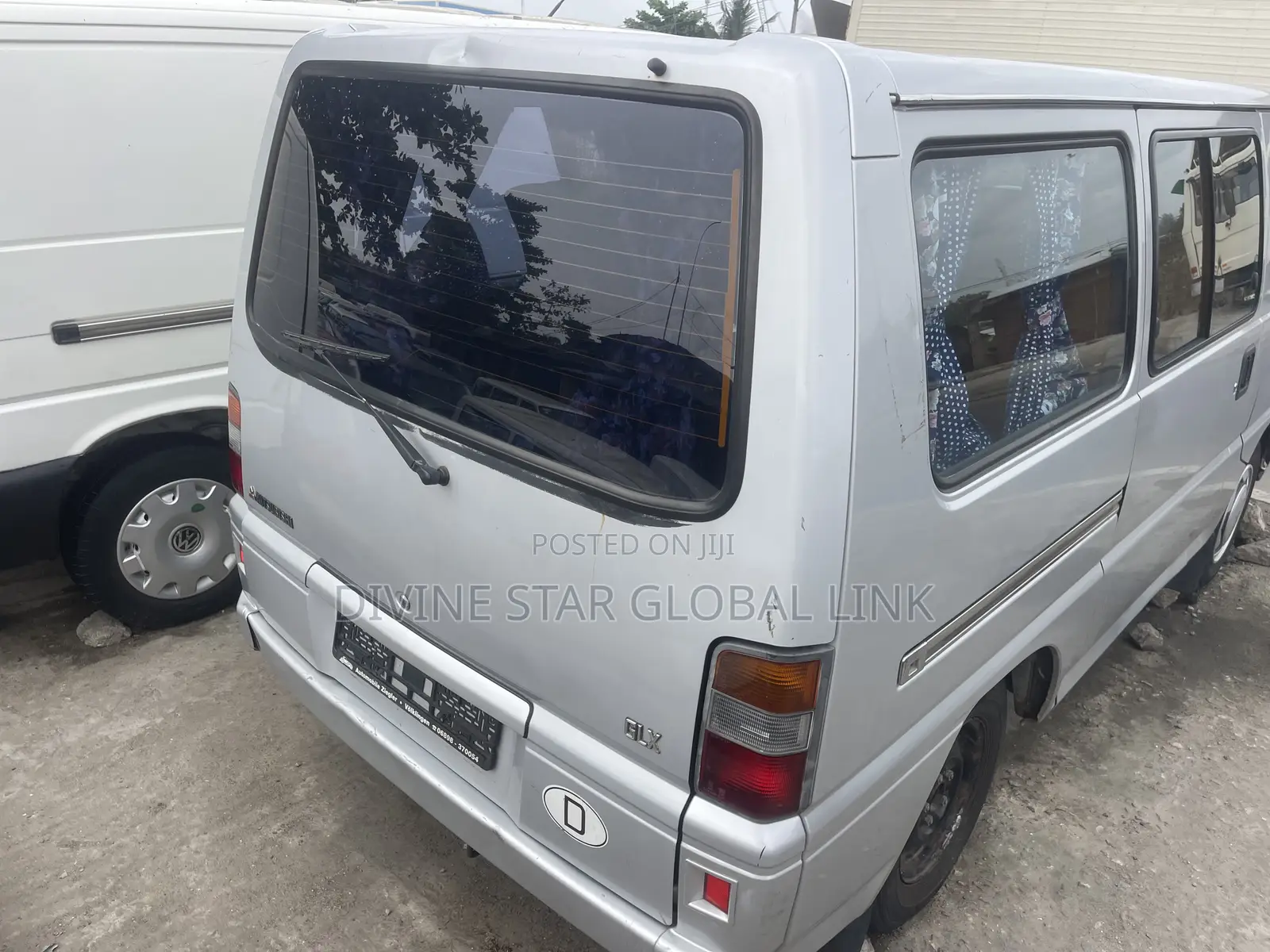 Mitsubishi L300 2004 Silver