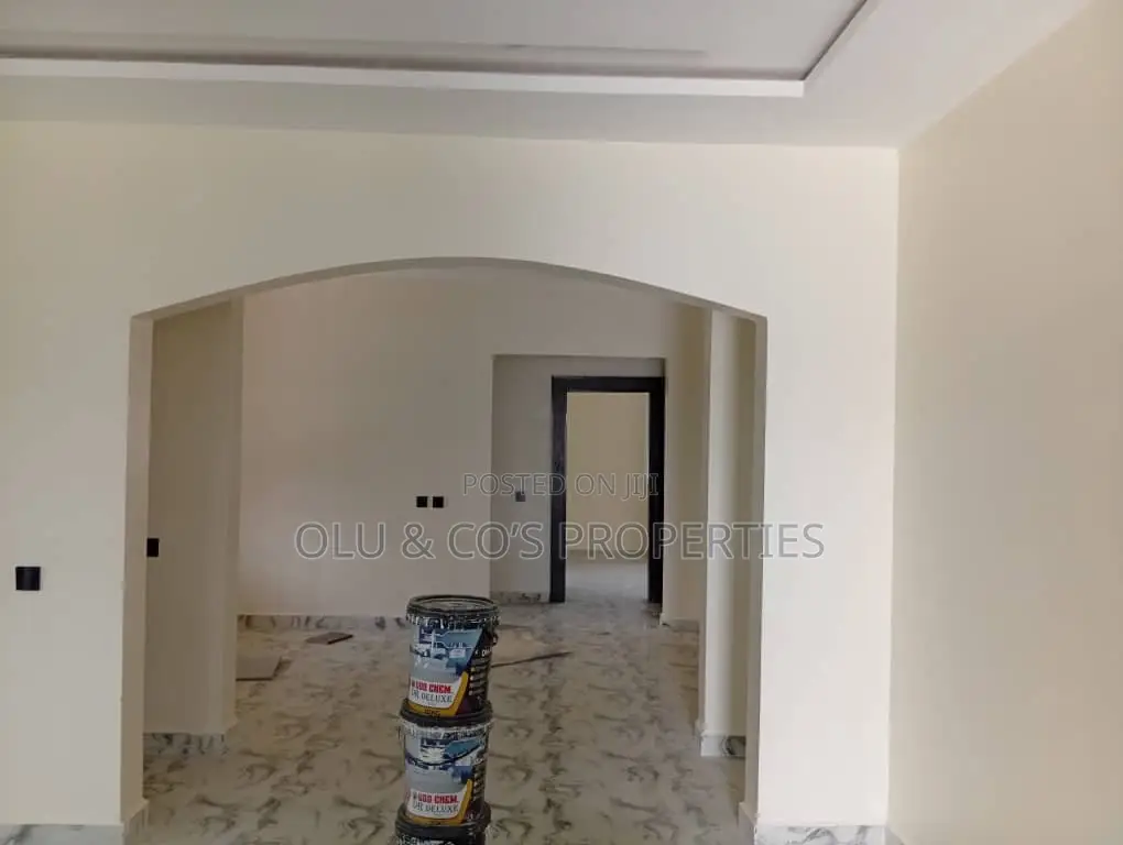 3bdrm Bungalow in Von Garden City, Lugbe District for rent