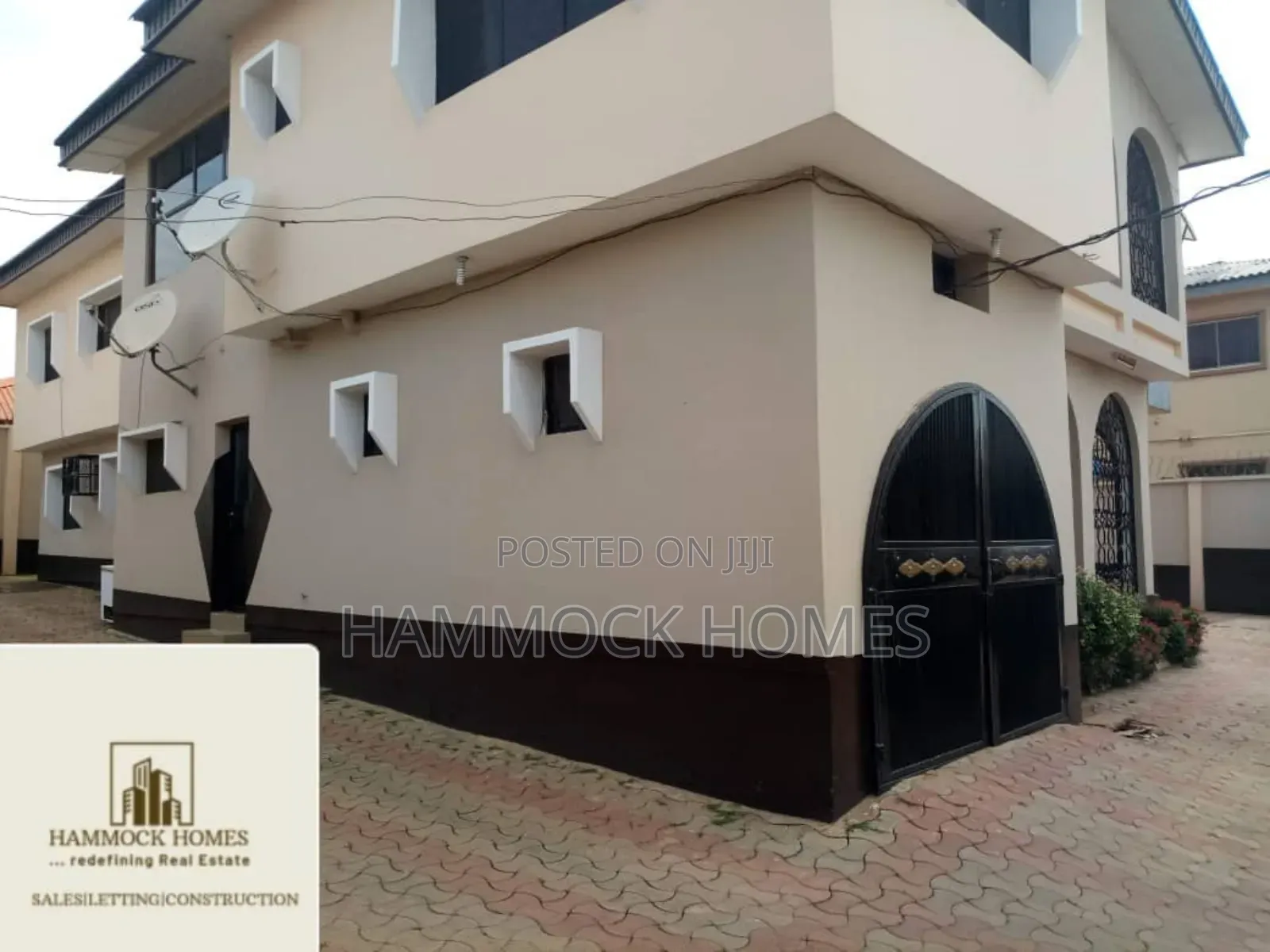 7bdrm Duplex in Alegongo, Akobo for sale