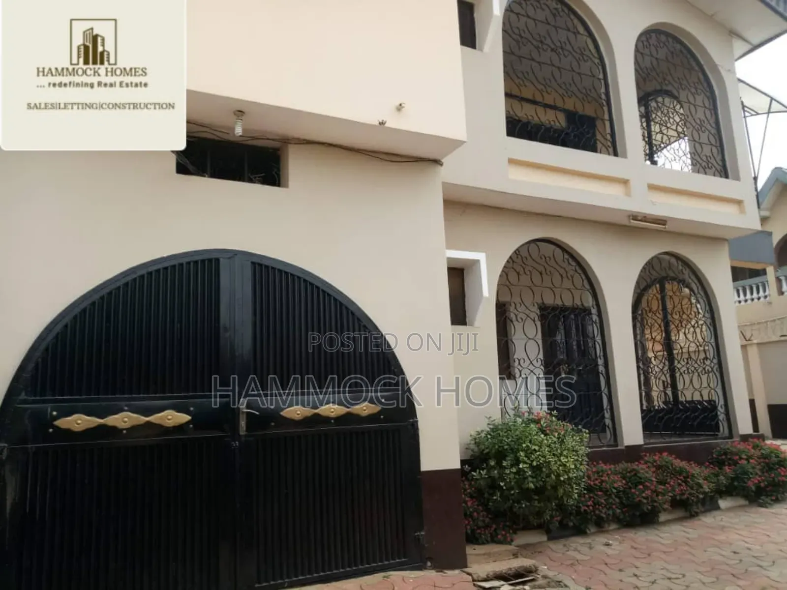 7bdrm Duplex in Alegongo, Akobo for sale