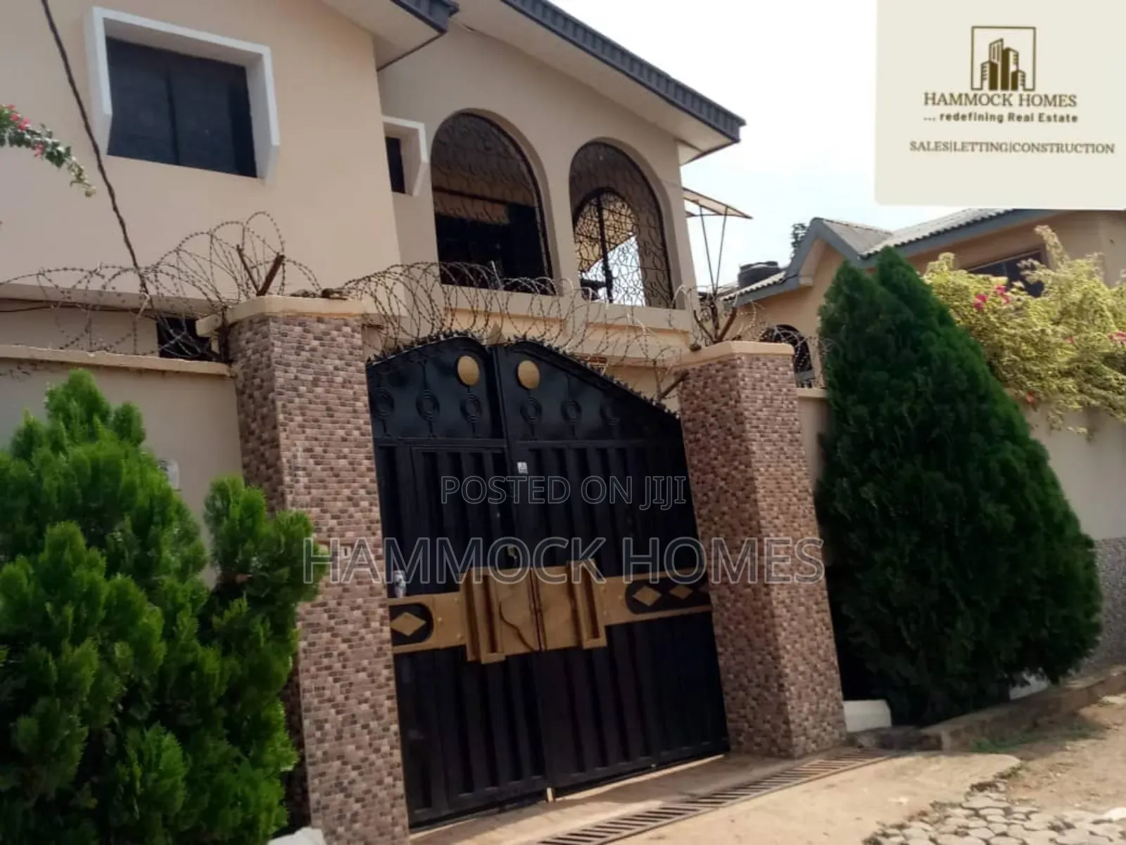 7bdrm Duplex in Alegongo, Akobo for sale