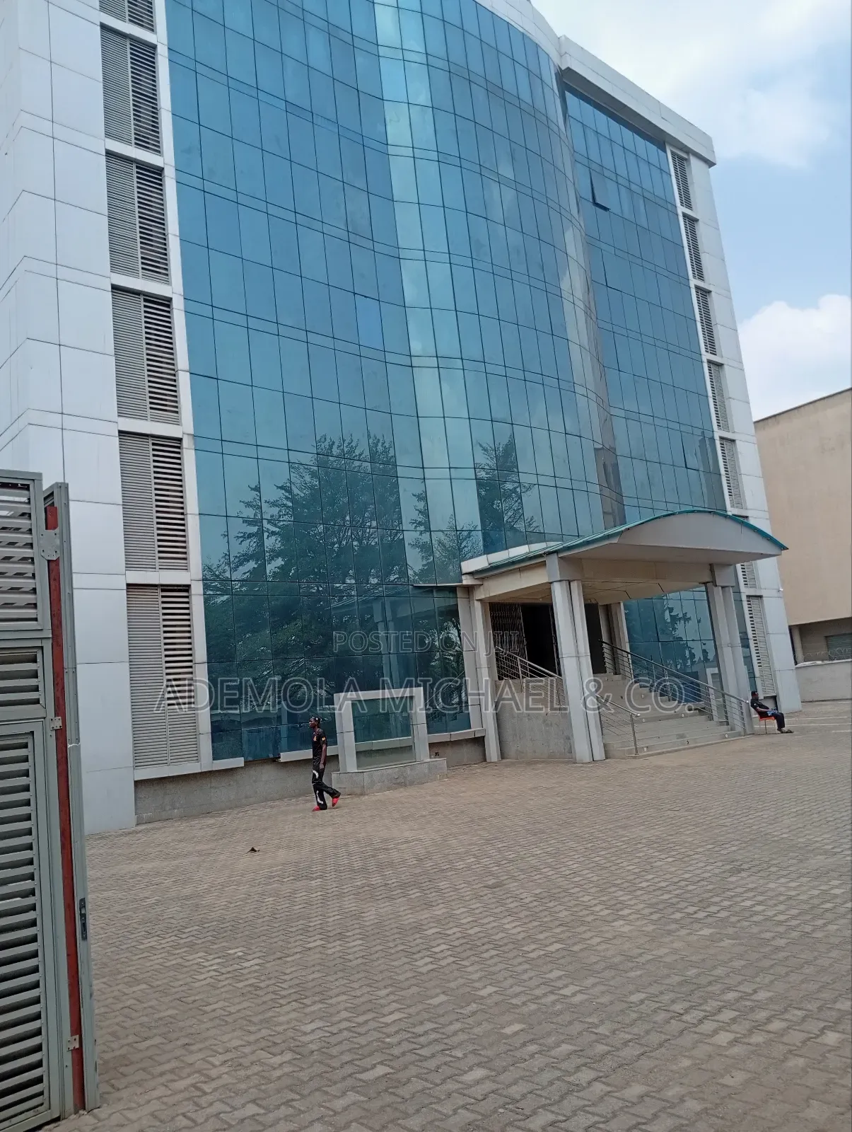Office Building 8 Floors for Sale