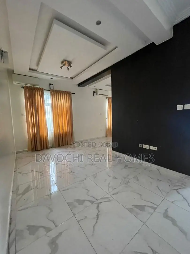 5bdrm Duplex in Osapa London, Lekki for rent