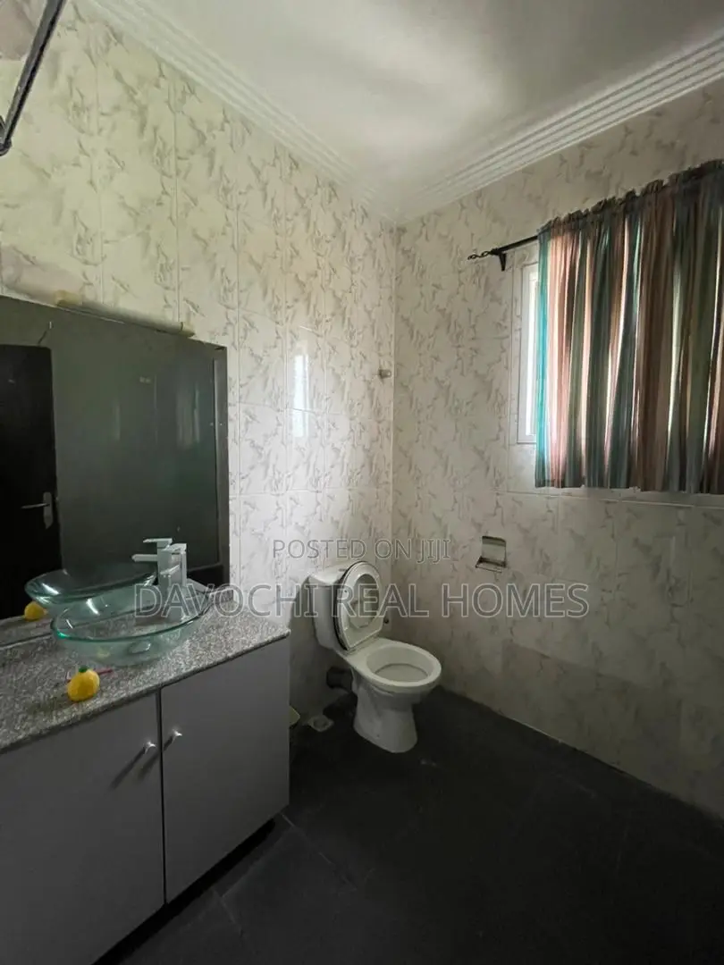 5bdrm Duplex in Osapa London, Lekki for rent
