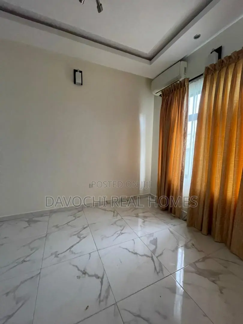 5bdrm Duplex in Osapa London, Lekki for rent