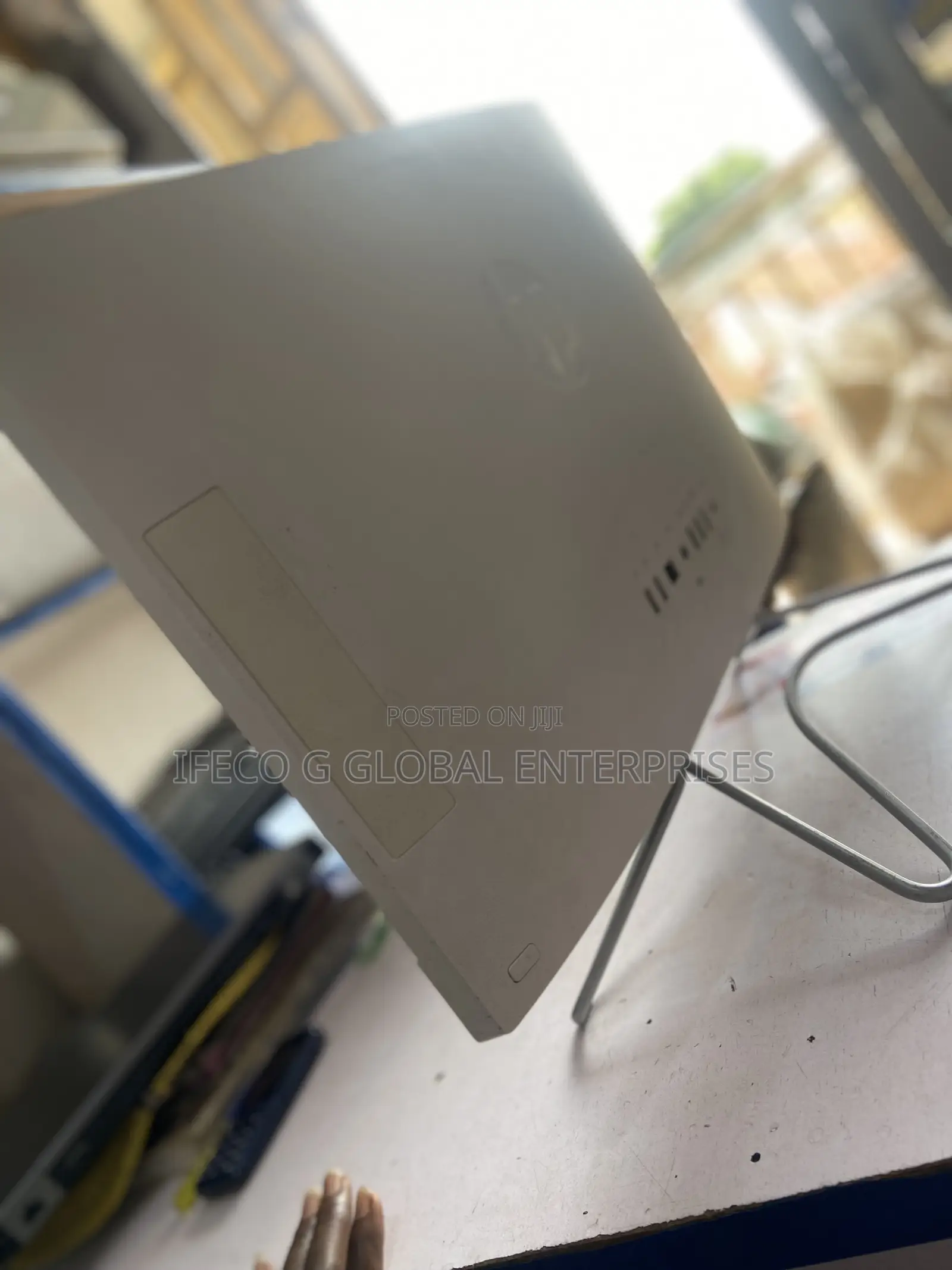 Desktop Computer HP 200 G4 22 All-in-One 4GB Intel Celeron SSD 128GB