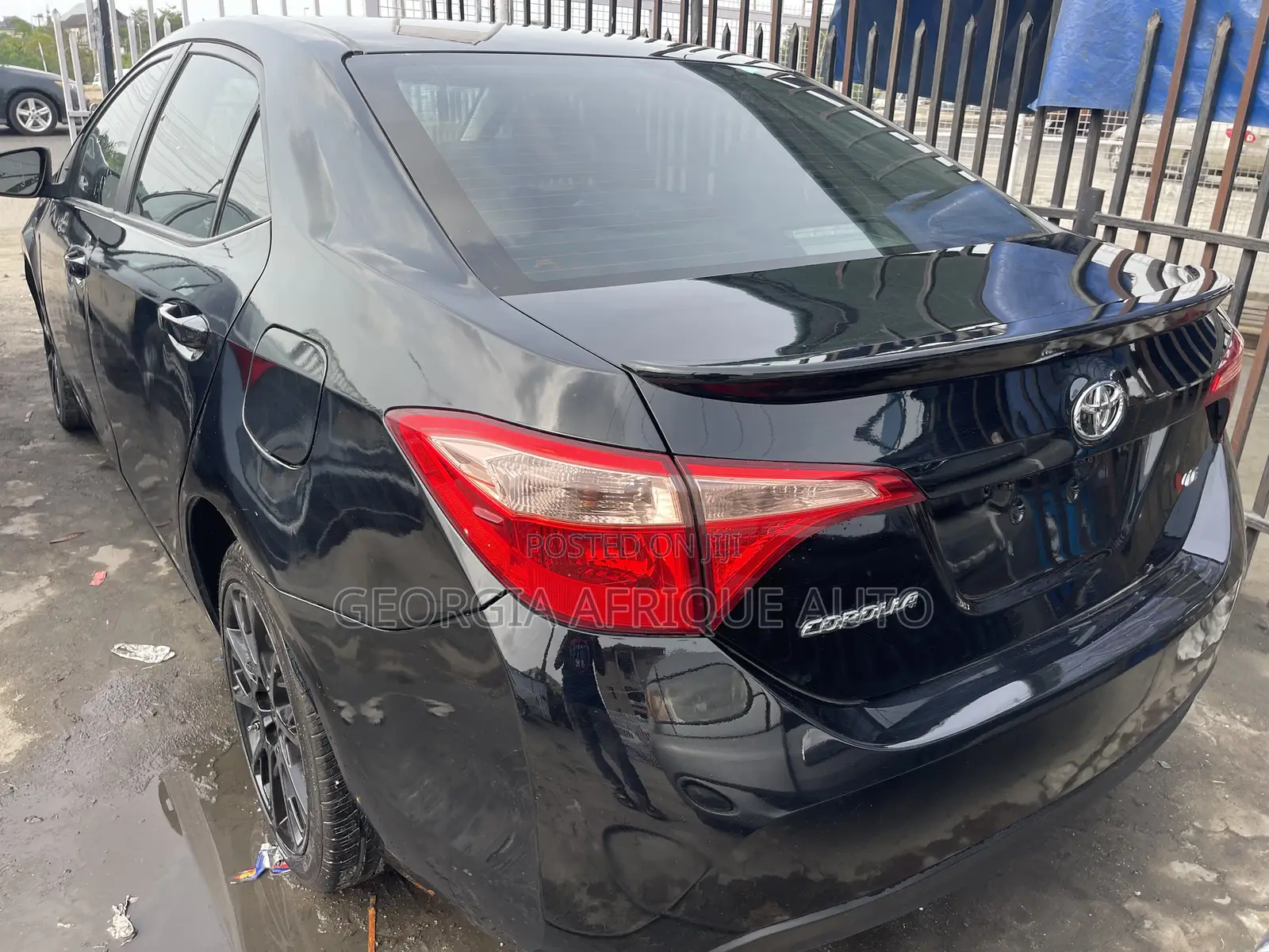 Toyota Corolla LE Eco (1.8L 4cyl 2A) 2019 Black