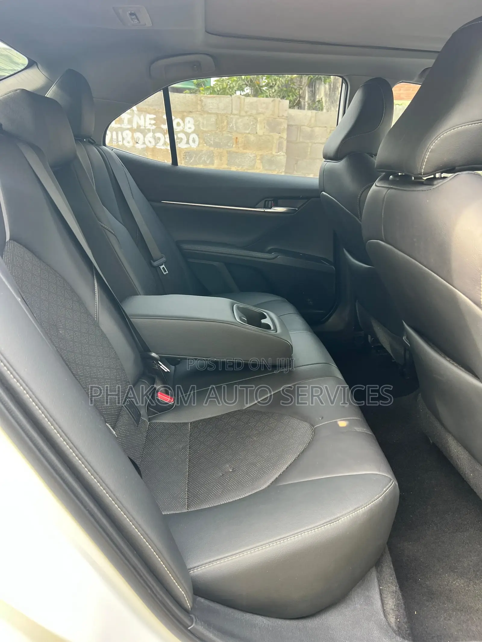 Toyota Camry 2019 White