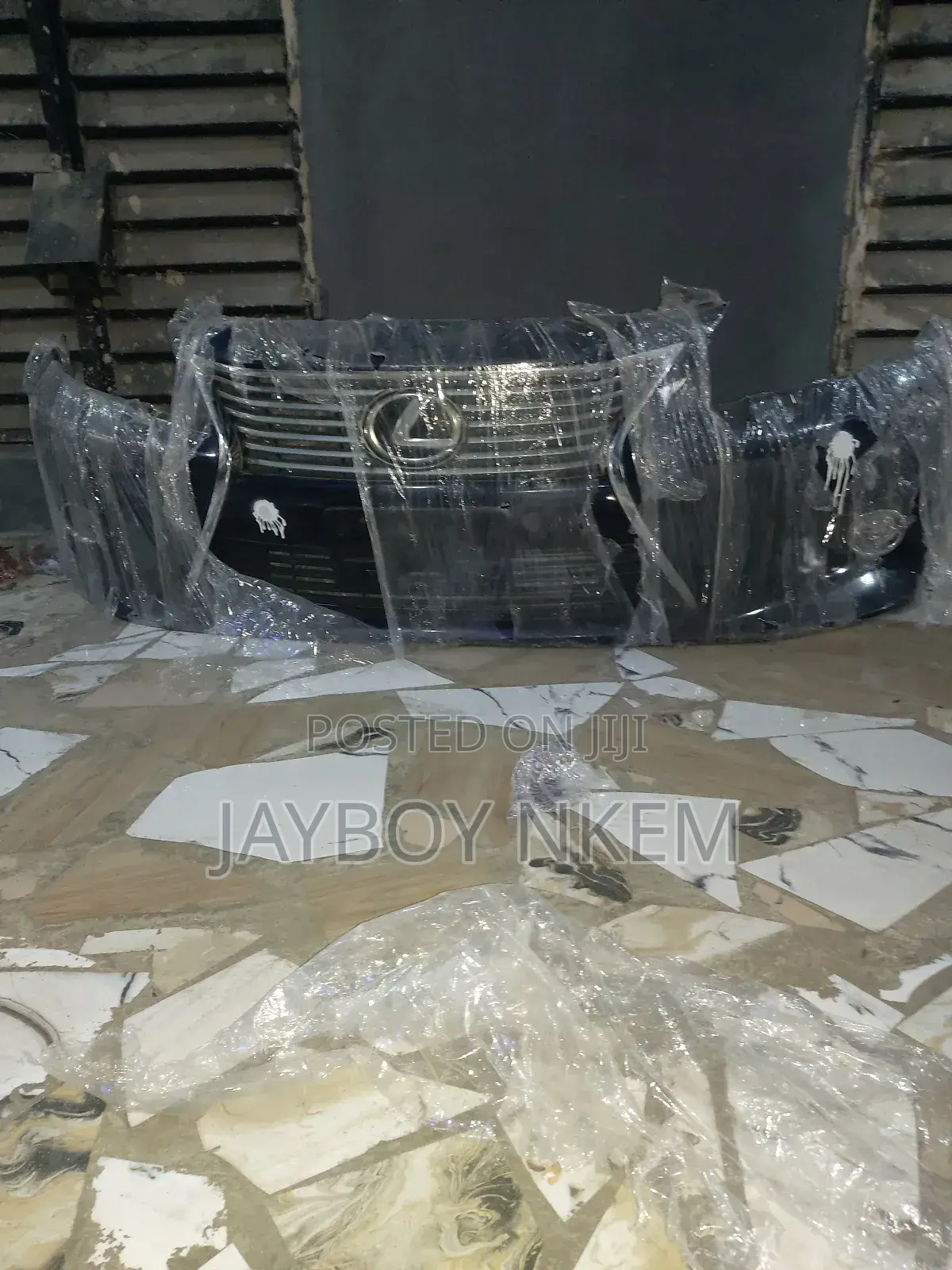 Front Bumper Es 350 2015 Complete With All Accessories