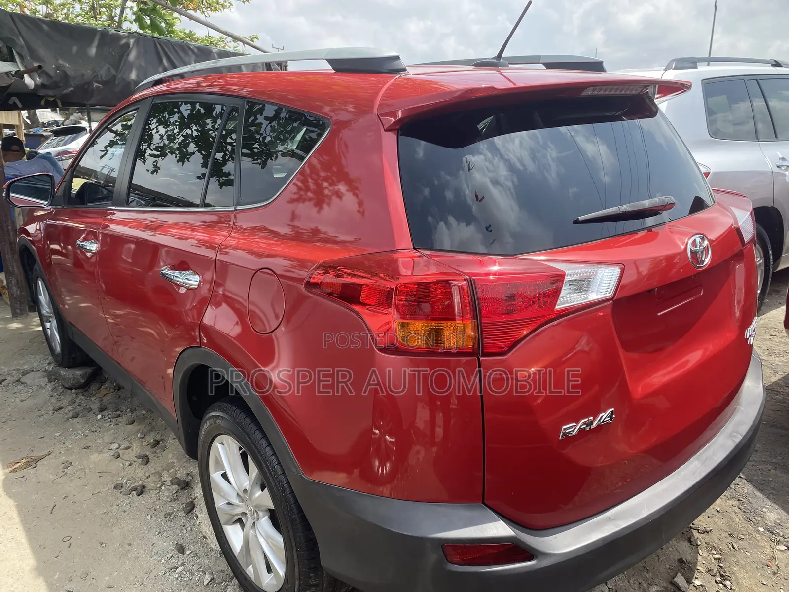 Toyota RAV4 2014 Red