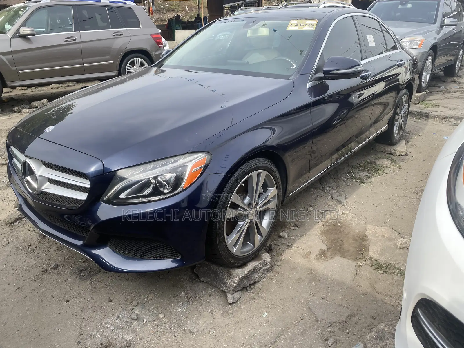 Mercedes-Benz C300 2016 Blue
