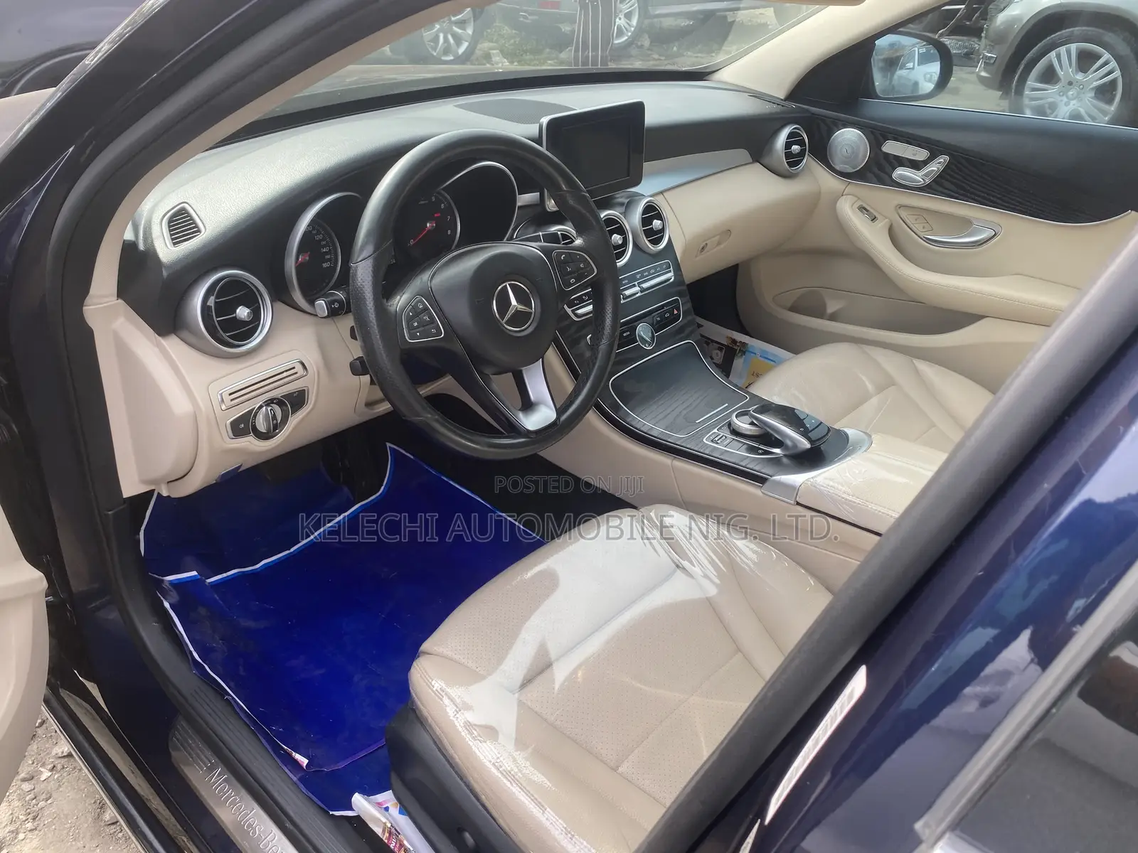 Mercedes-Benz C300 2016 Blue
