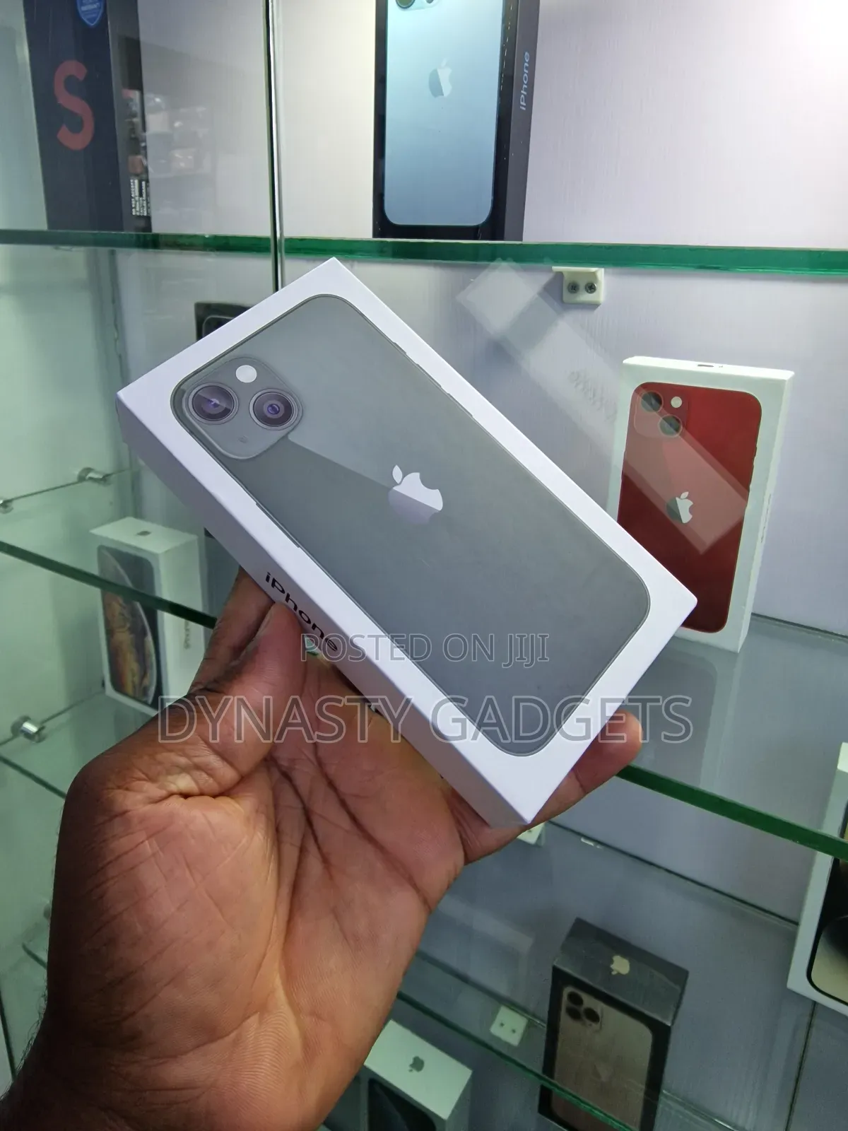 New Apple iPhone 13 256 GB Green