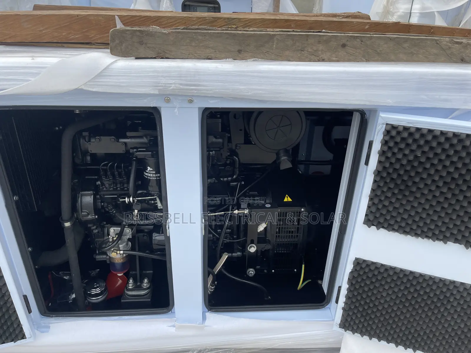 Super England Perkins Soundproof Diesel Generator 100kva