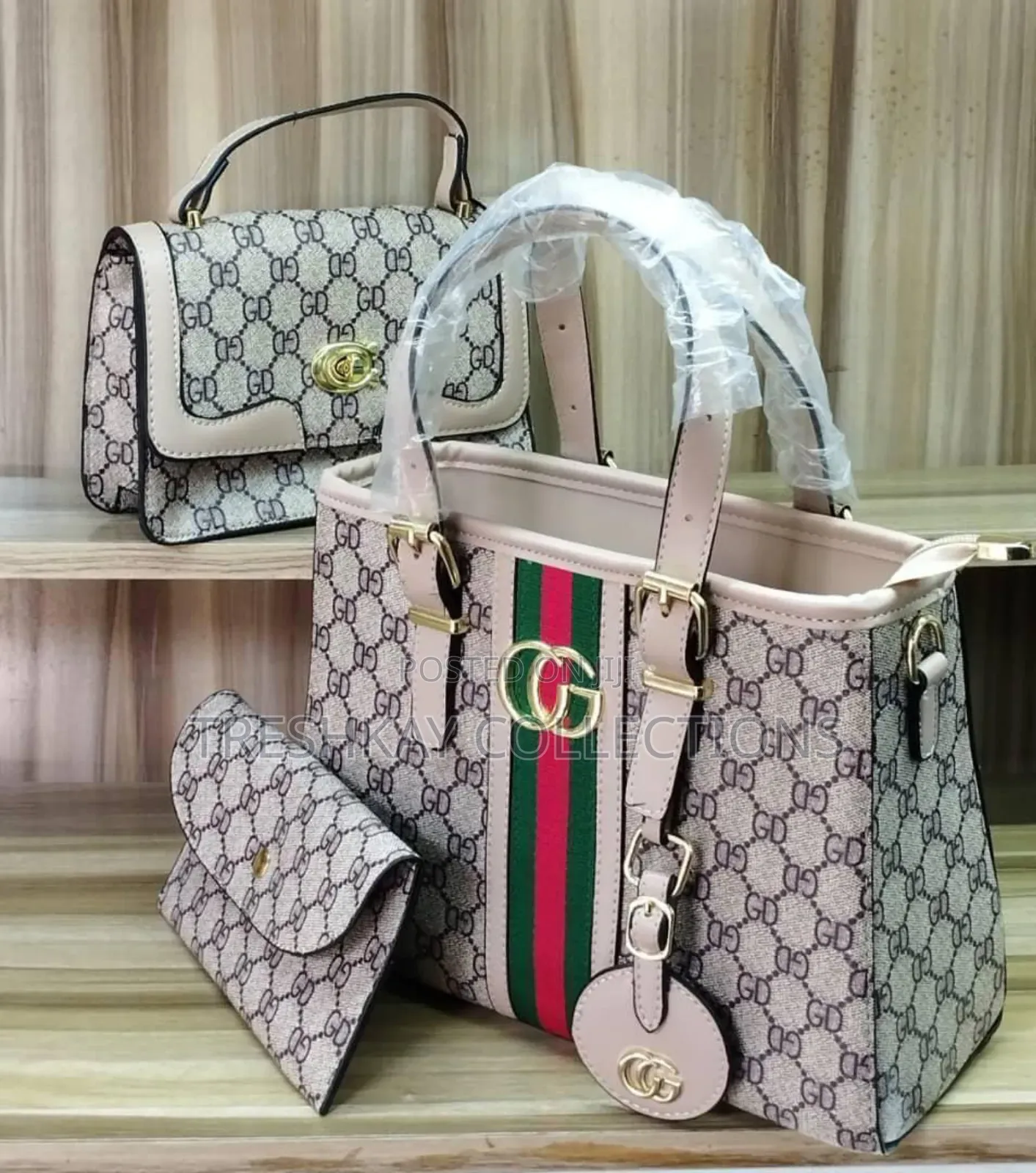 Quality Assured Ladies Luxury Bag 