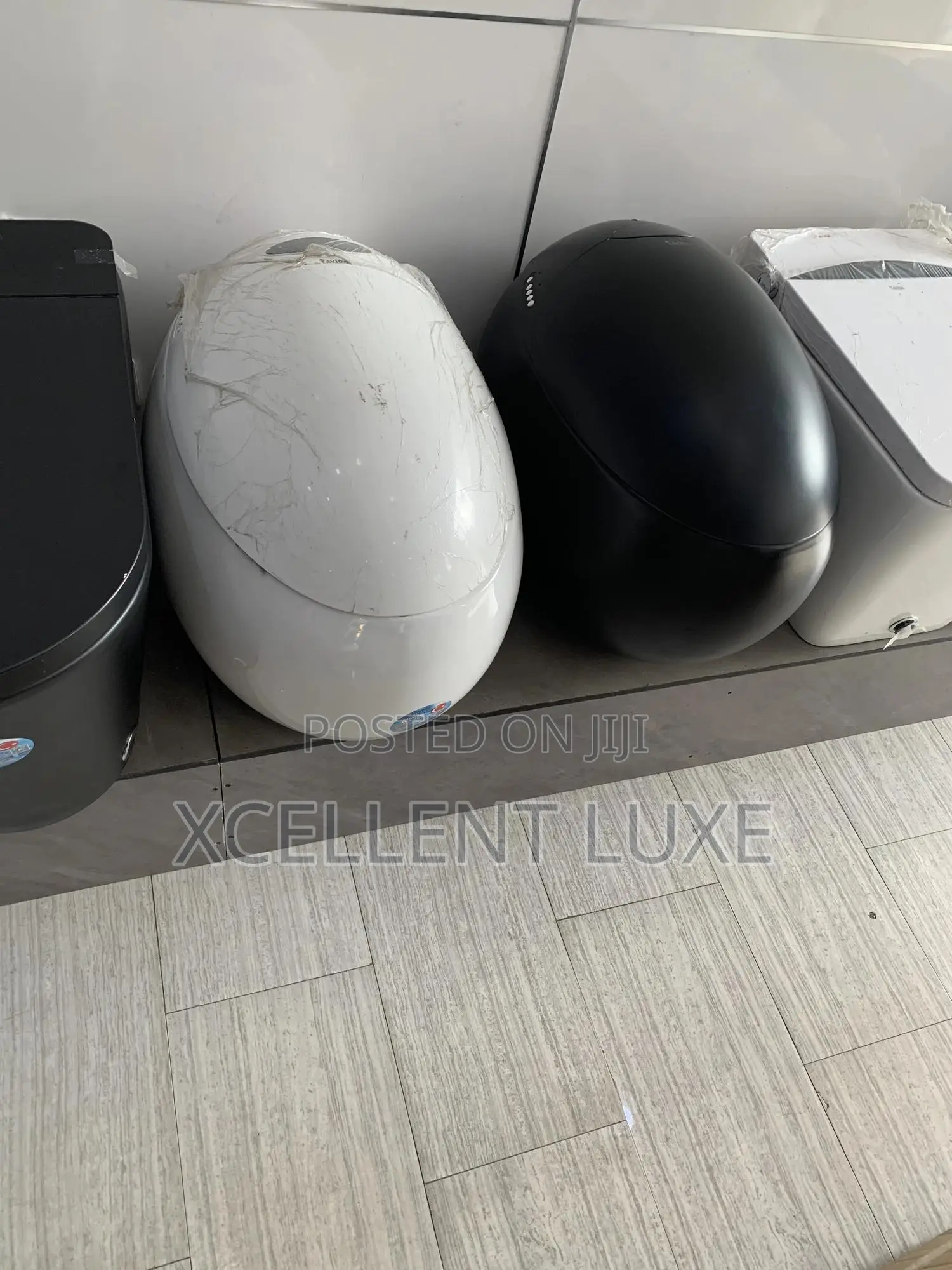 Egg Shaped Sensor Water Closet