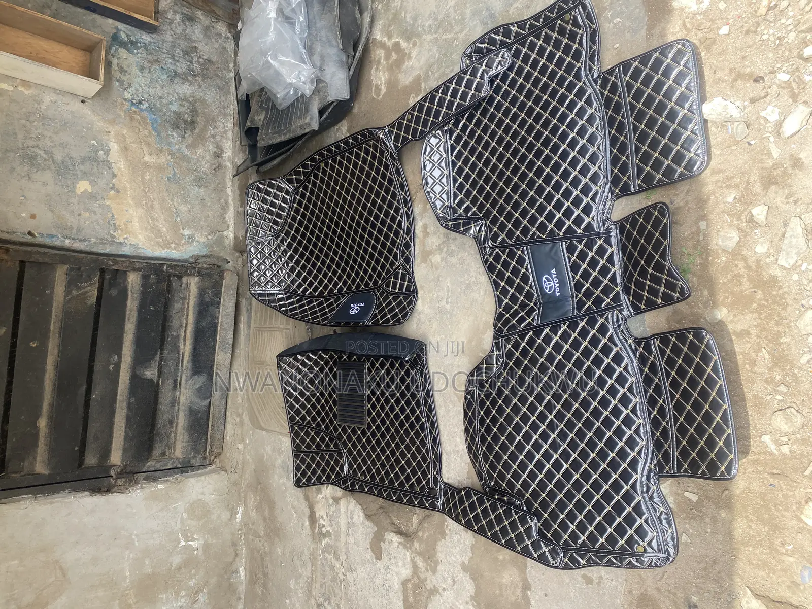 Toyota Rav4 Carpet Foot Mat