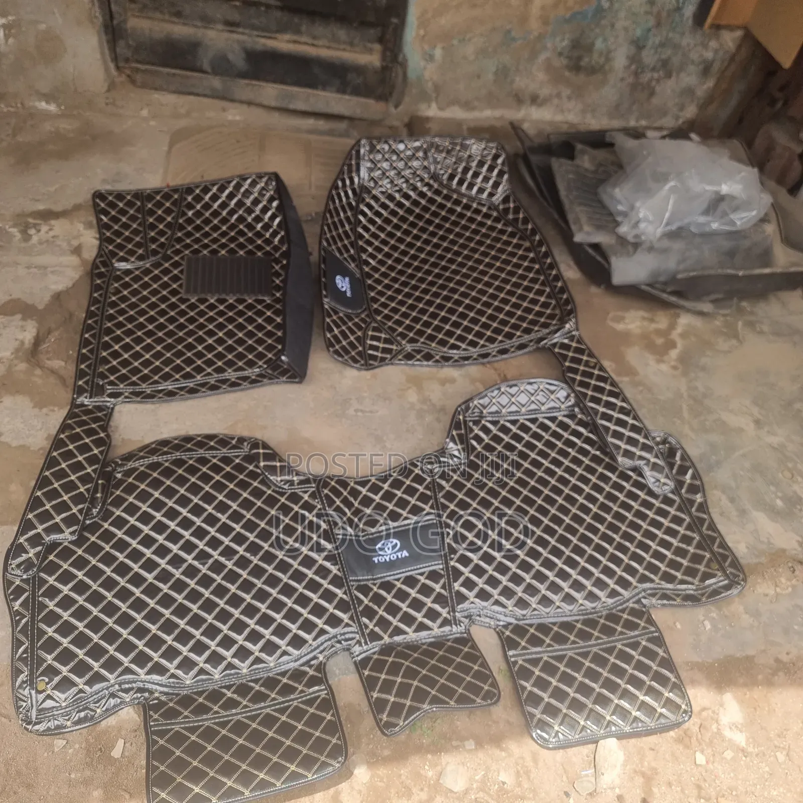 Toyota Rav4 Carpet Floor Mat