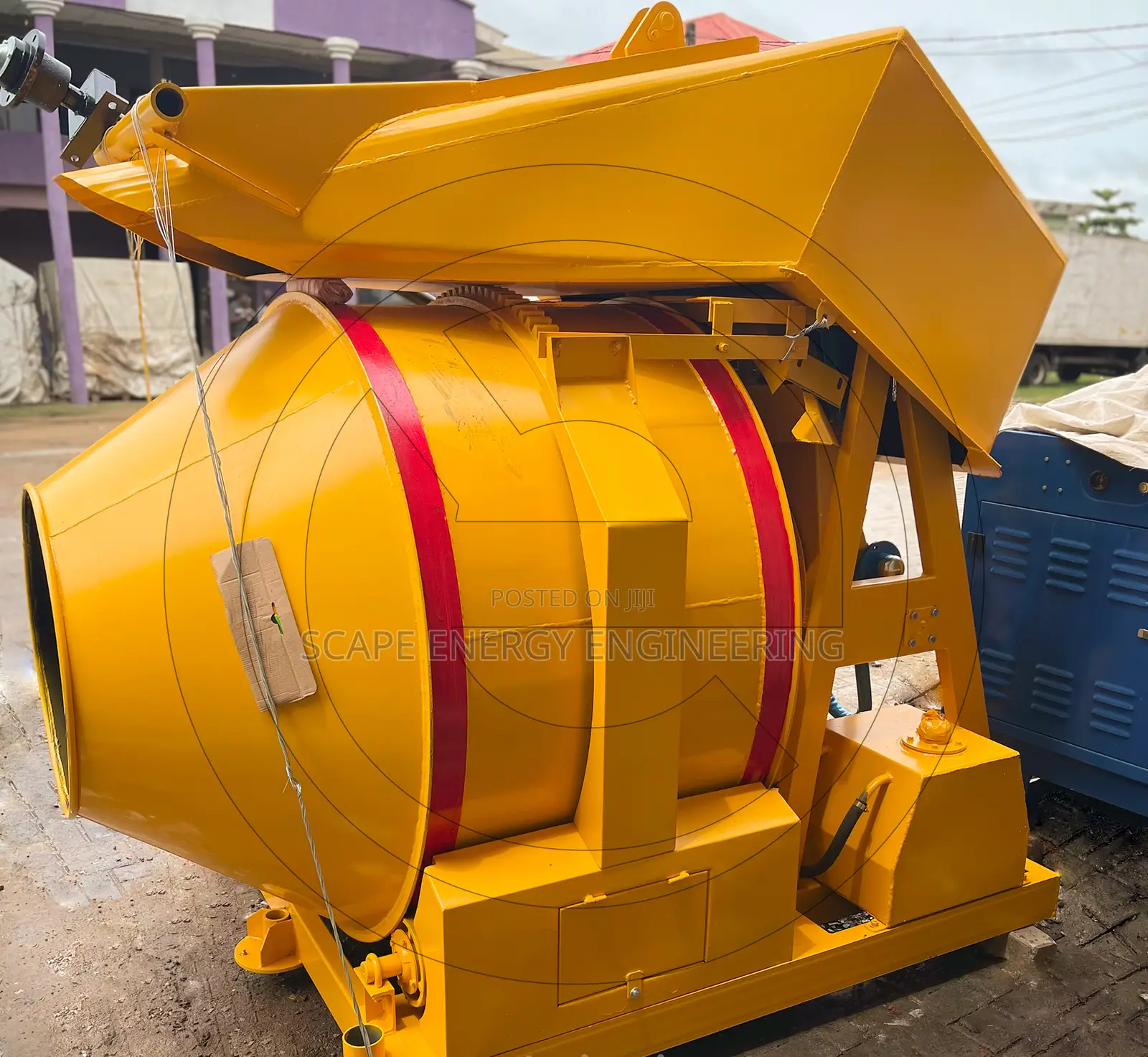 Diesel 560 L Concrete Mixer Machine