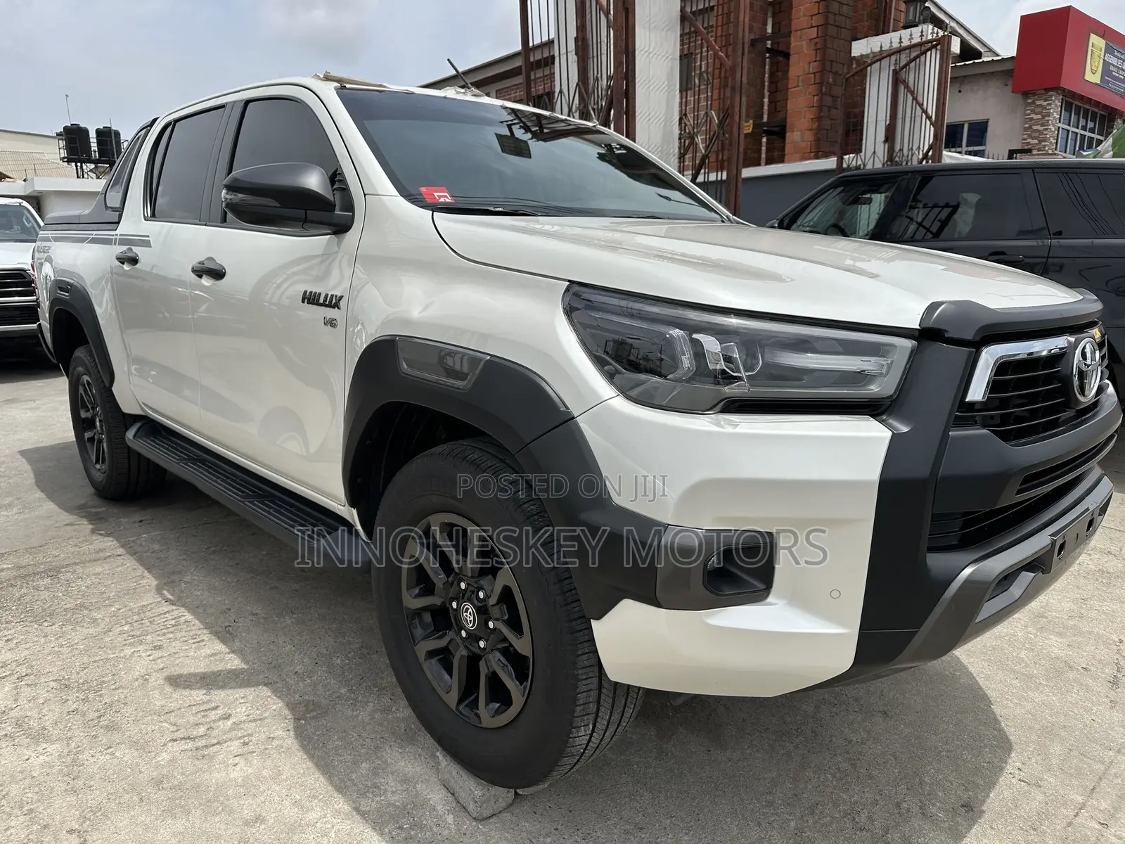 Toyota Hilux 2020 White