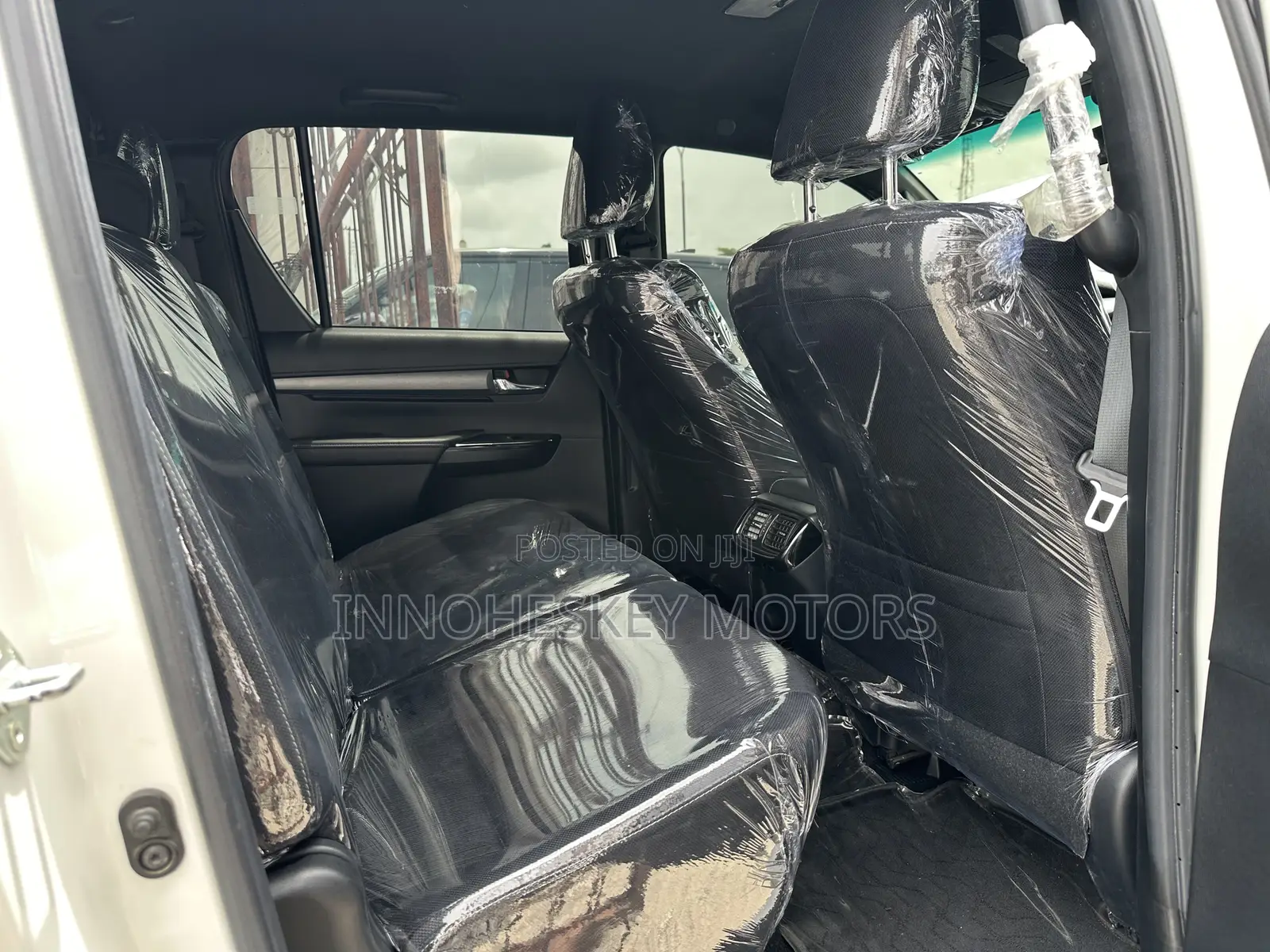 Toyota Hilux 2020 White