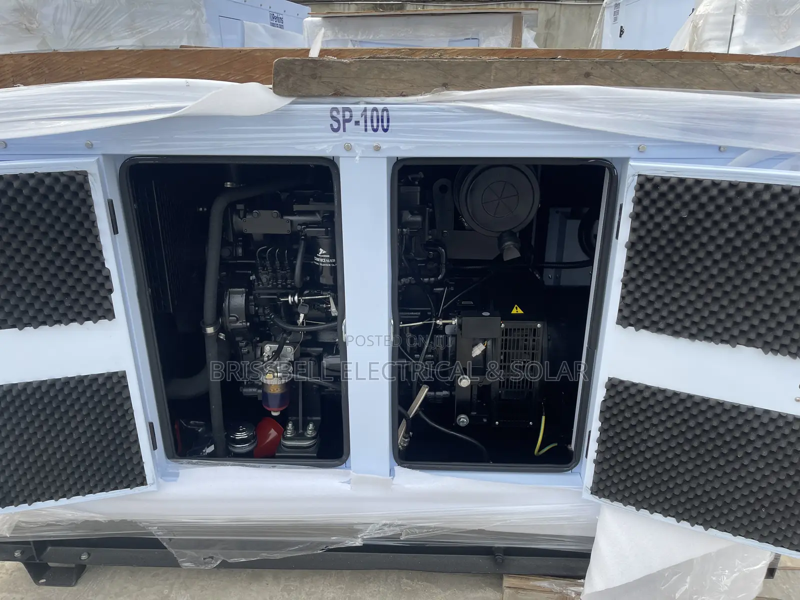 Authentic England Perkins Soundproof Diesel Generator 100kva