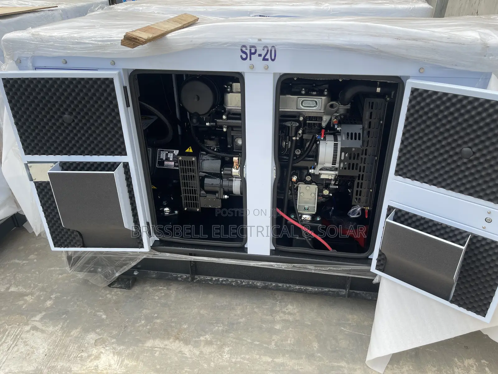 Authentic England Perkins Soundproof Diesel Generator 20kva
