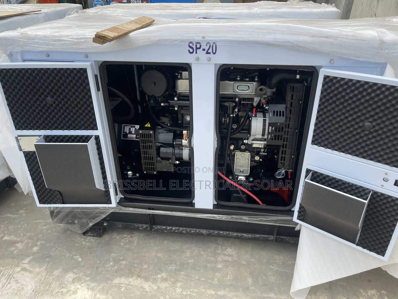 Authentic England Perkins Soundproof Diesel Generator 20kva