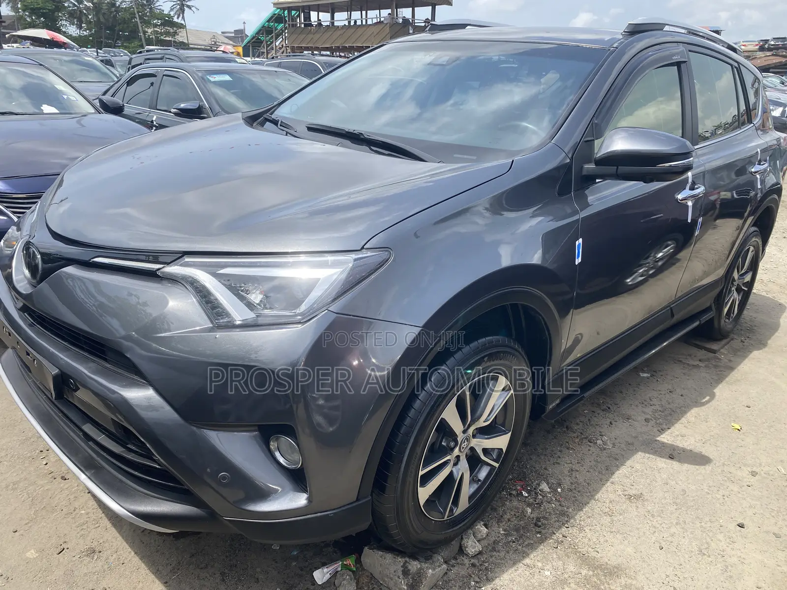 Toyota RAV4 2018 Gray