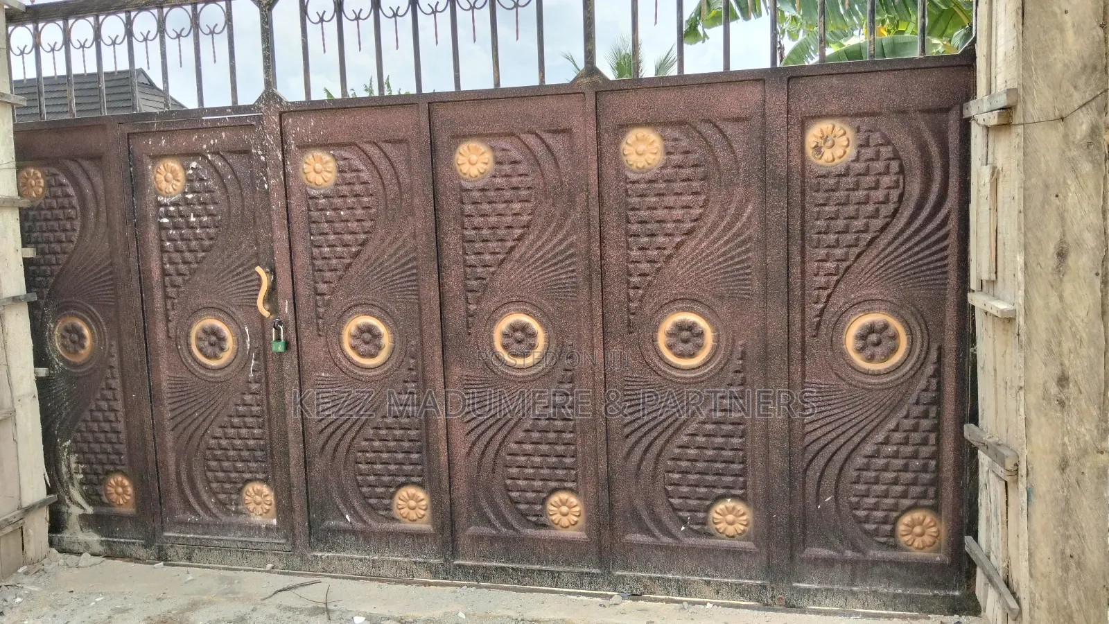 For Sale : 1 Fenced Plot at Mandela Estate , Sars Road R