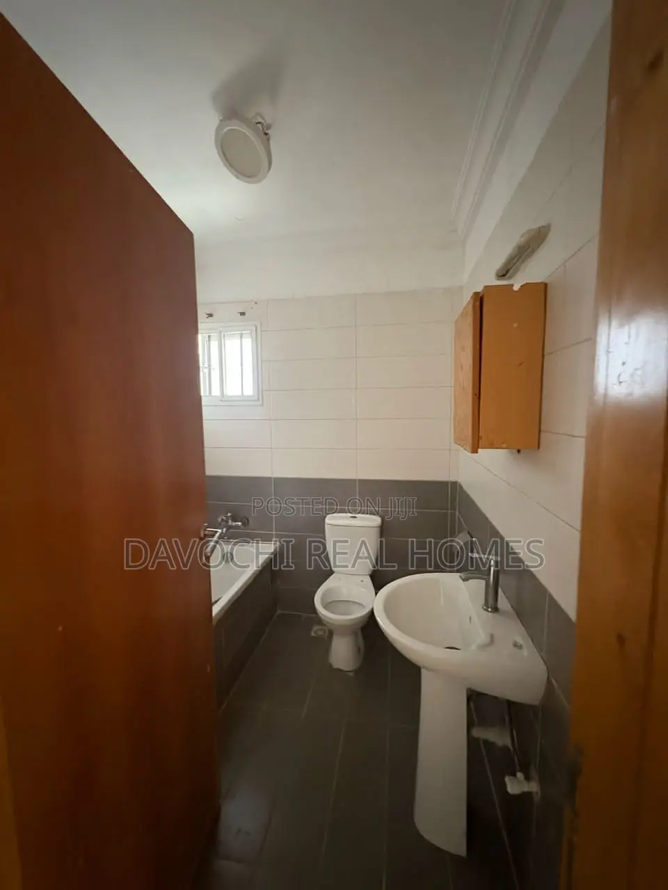Mini Flat in Osapa London for rent