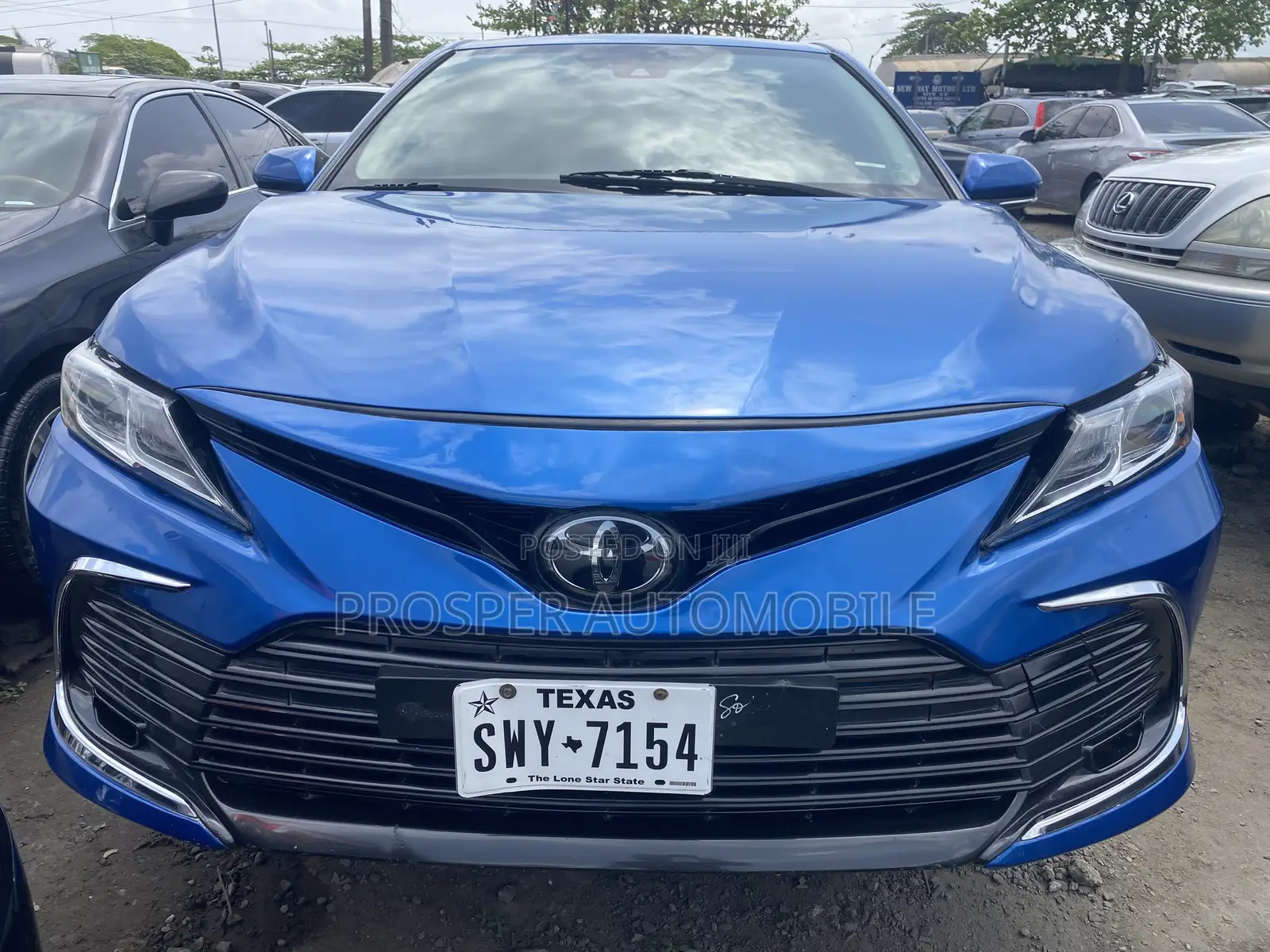 Toyota Camry LE (2.5L 4cyl 8A) 2019 Blue