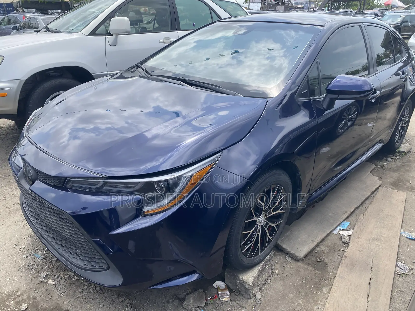 Toyota Corolla LE 2020 Blue