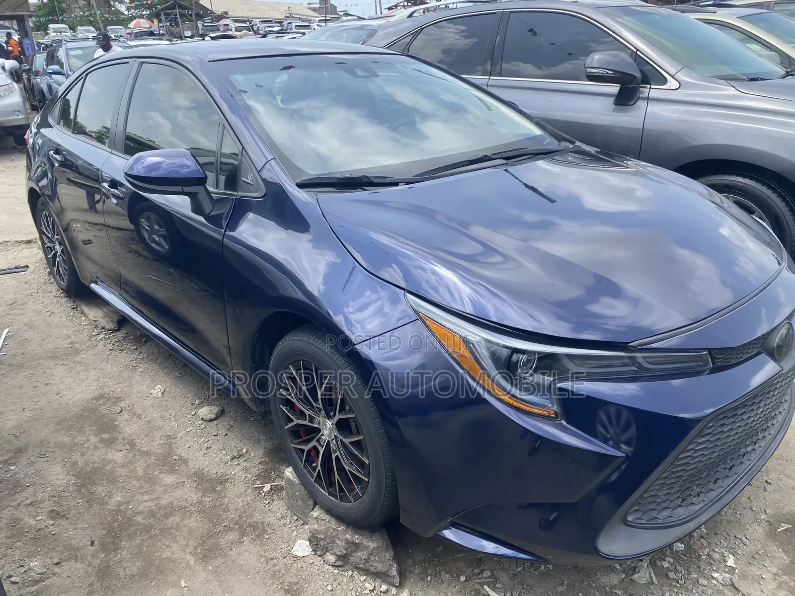 Toyota Corolla LE 2020 Blue