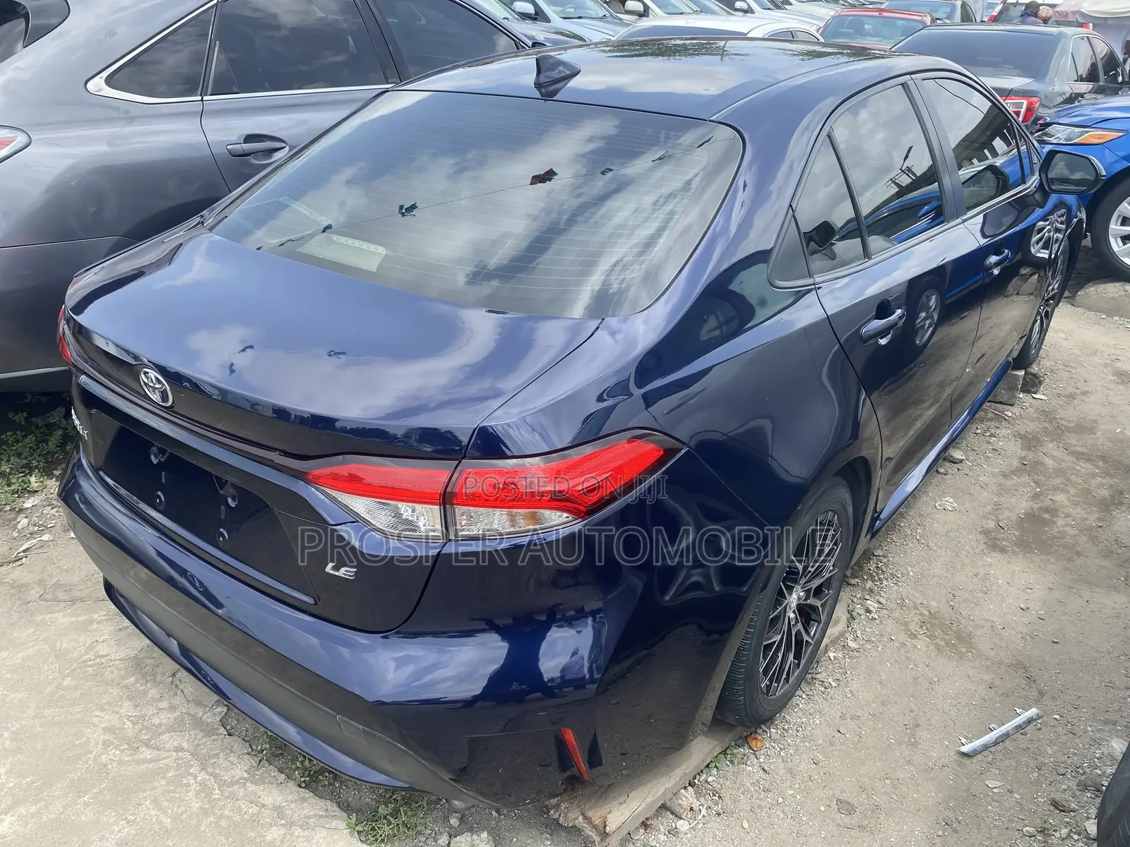 Toyota Corolla LE 2020 Blue