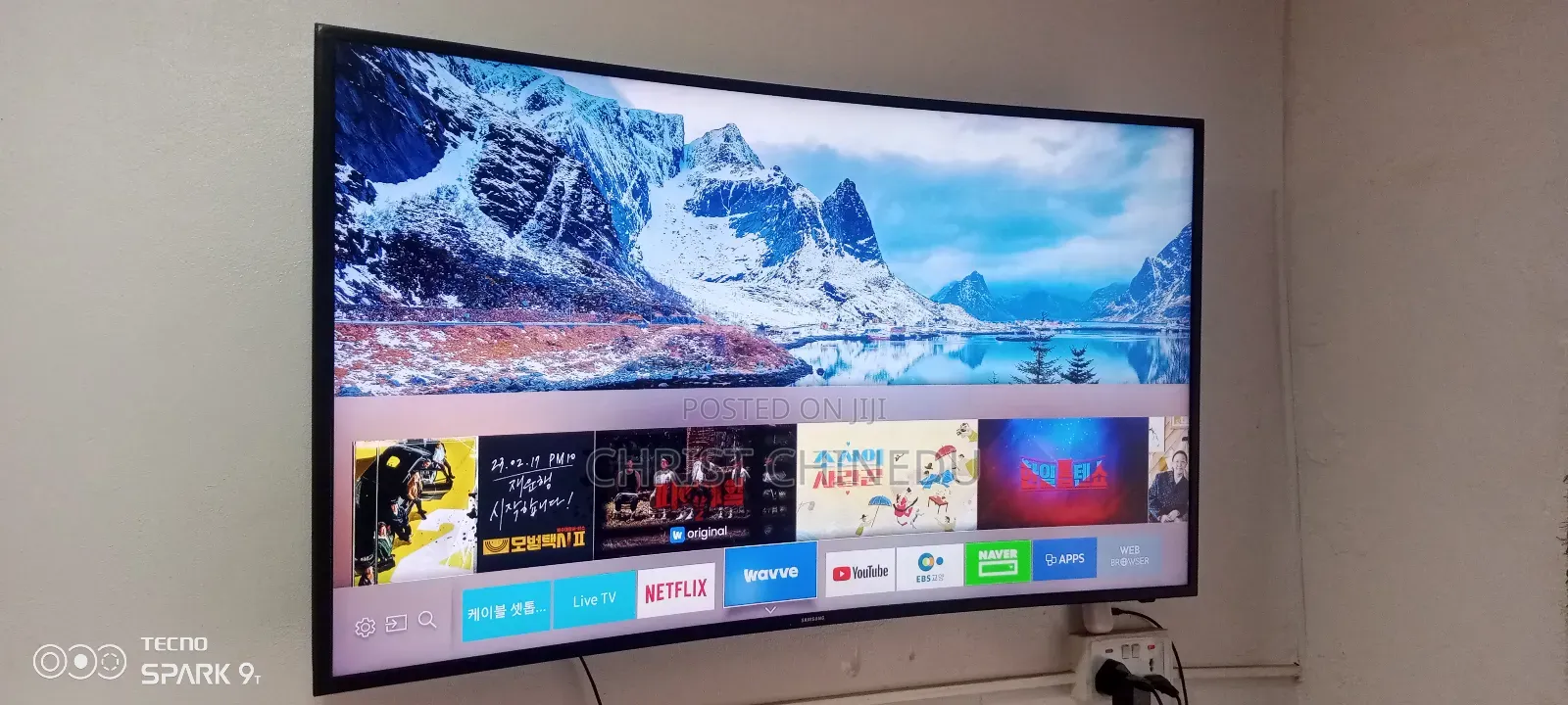 Uk Neatly Used 50inches Samsung Smart Cave Tv