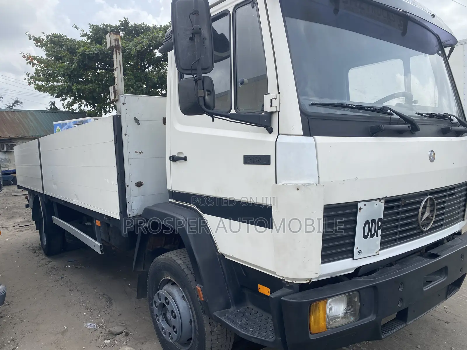 Mercedes Benz 1320 Truck