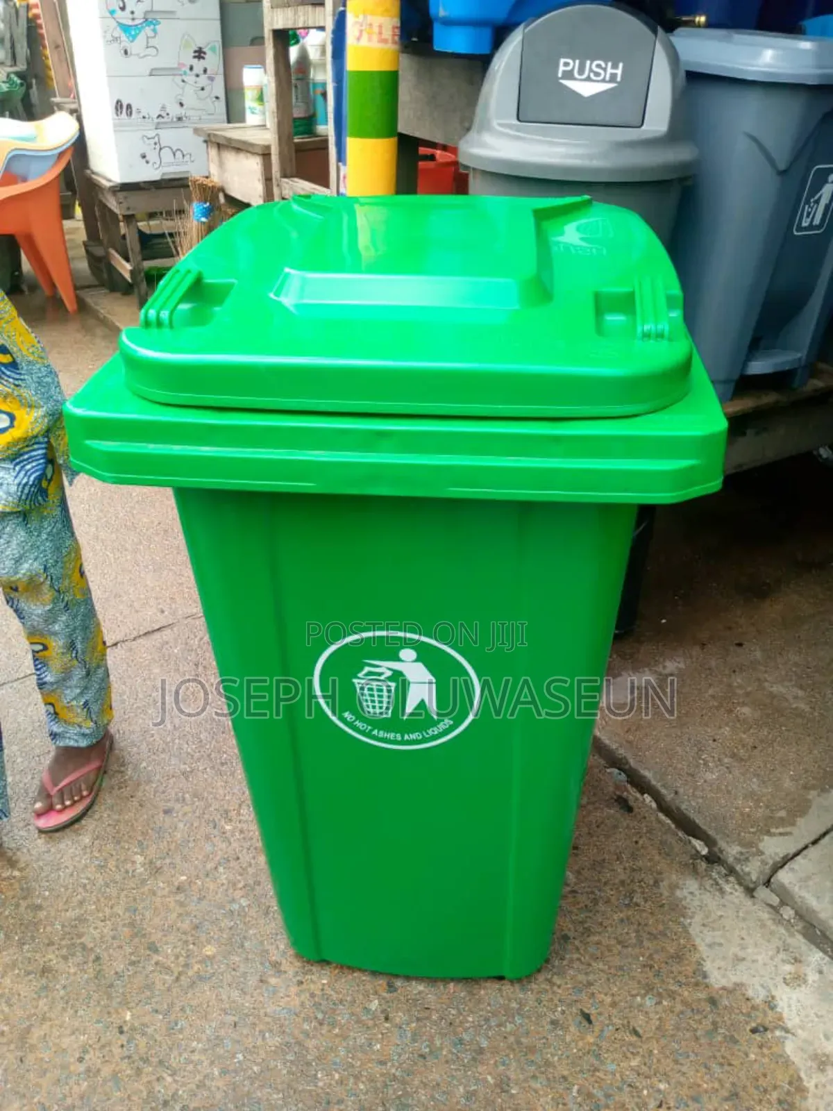 Garden Supplies Equipment Dustbin