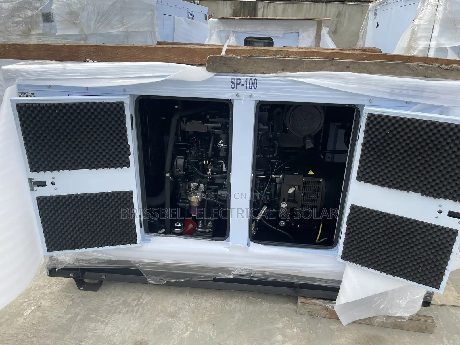 Authentic England Perkins Soundproof Diesel Generator 100kva