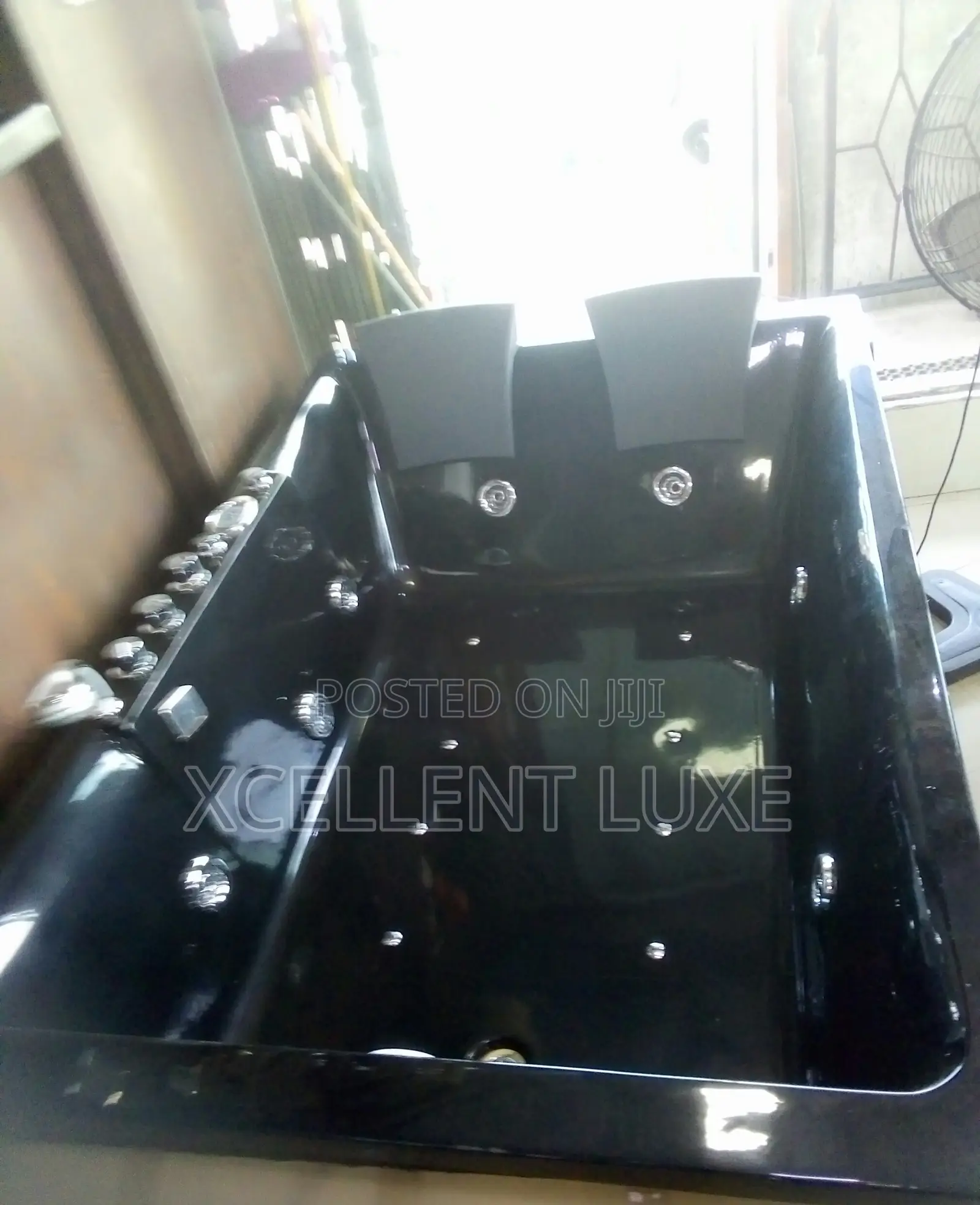 Black Double Straight Jacuzzi Massage Bathtub