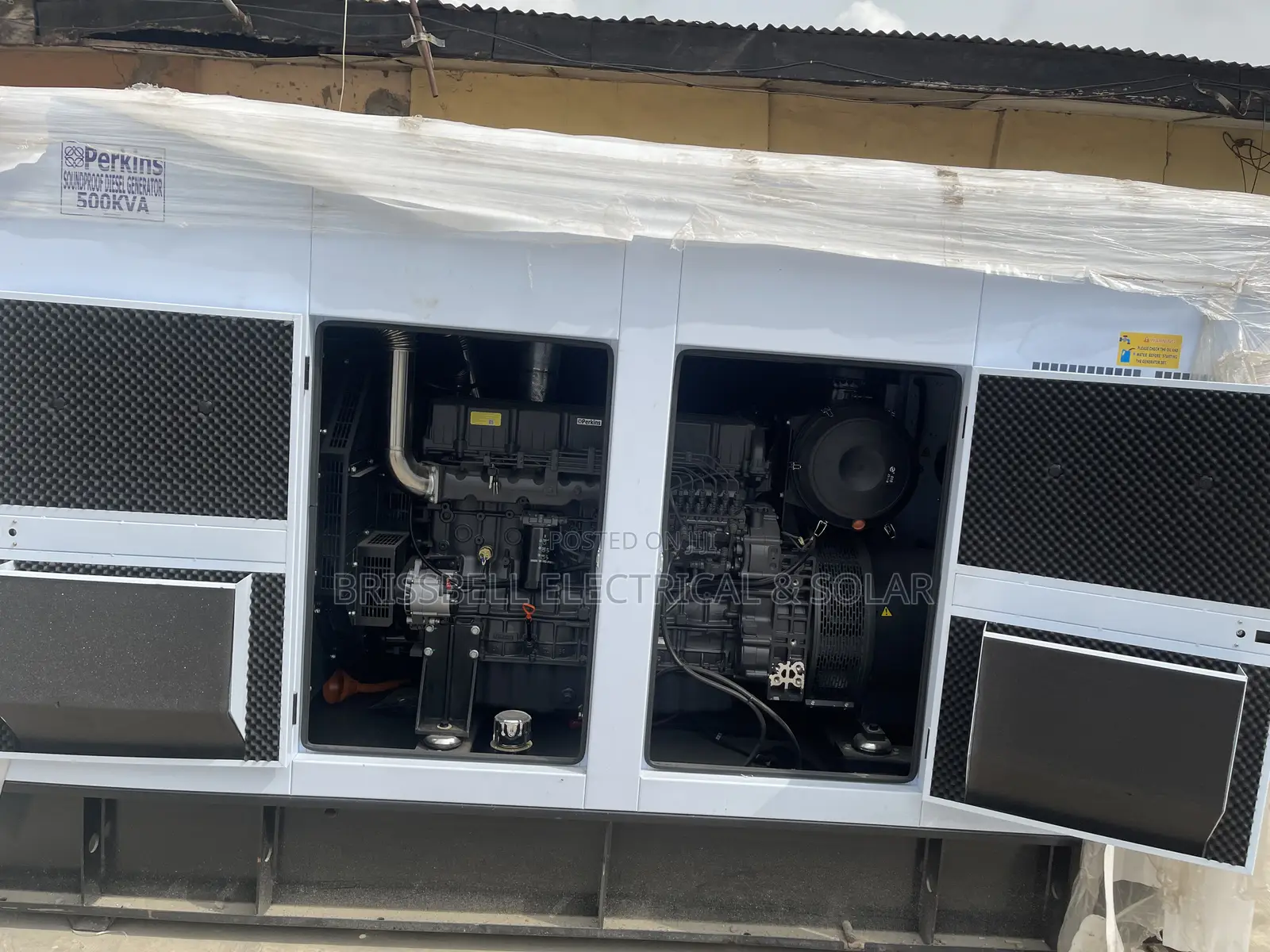 Authentic England Perkins Soundproof Diesel 500kva