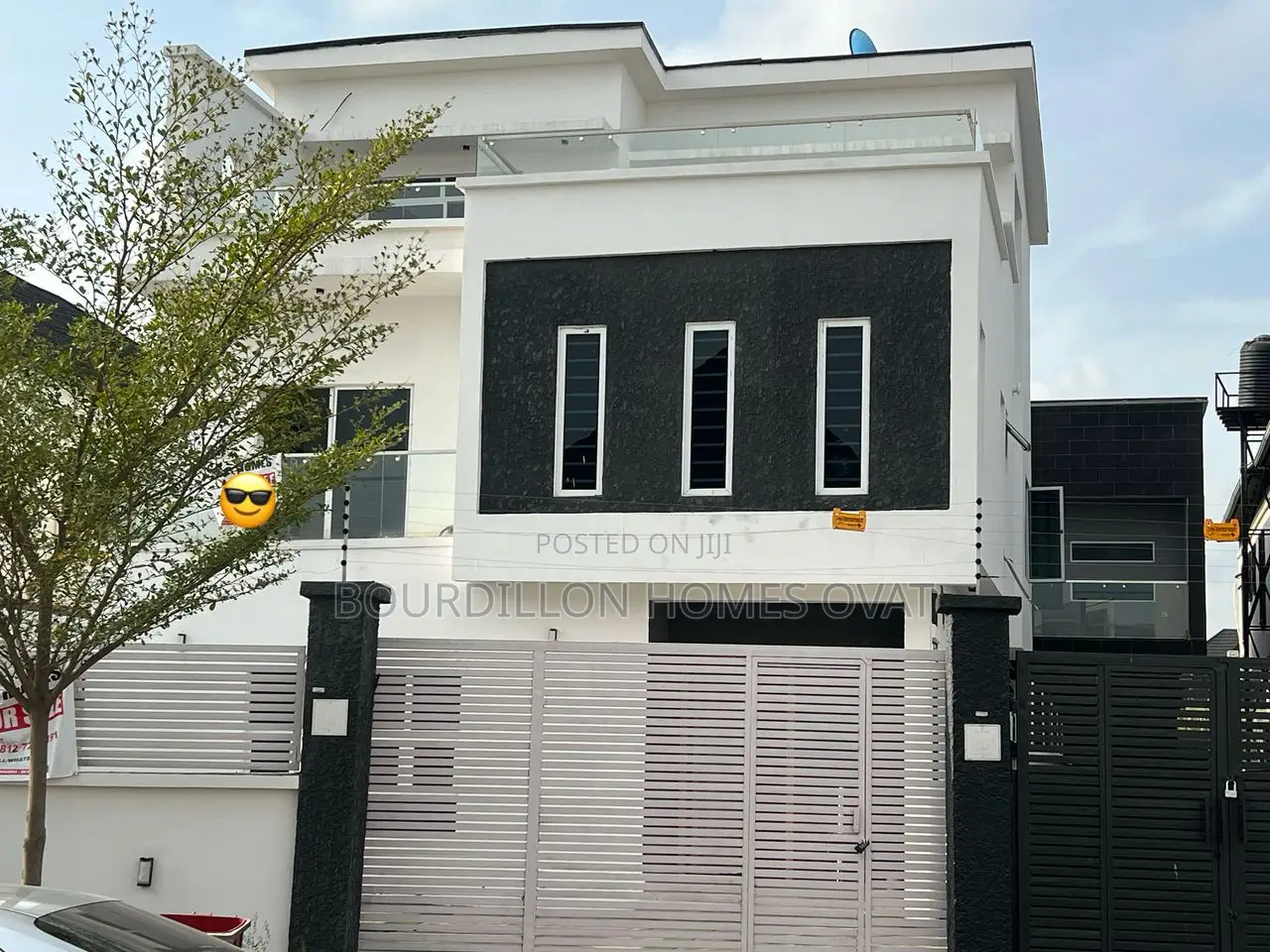 4bdrm Duplex in Chevron for sale