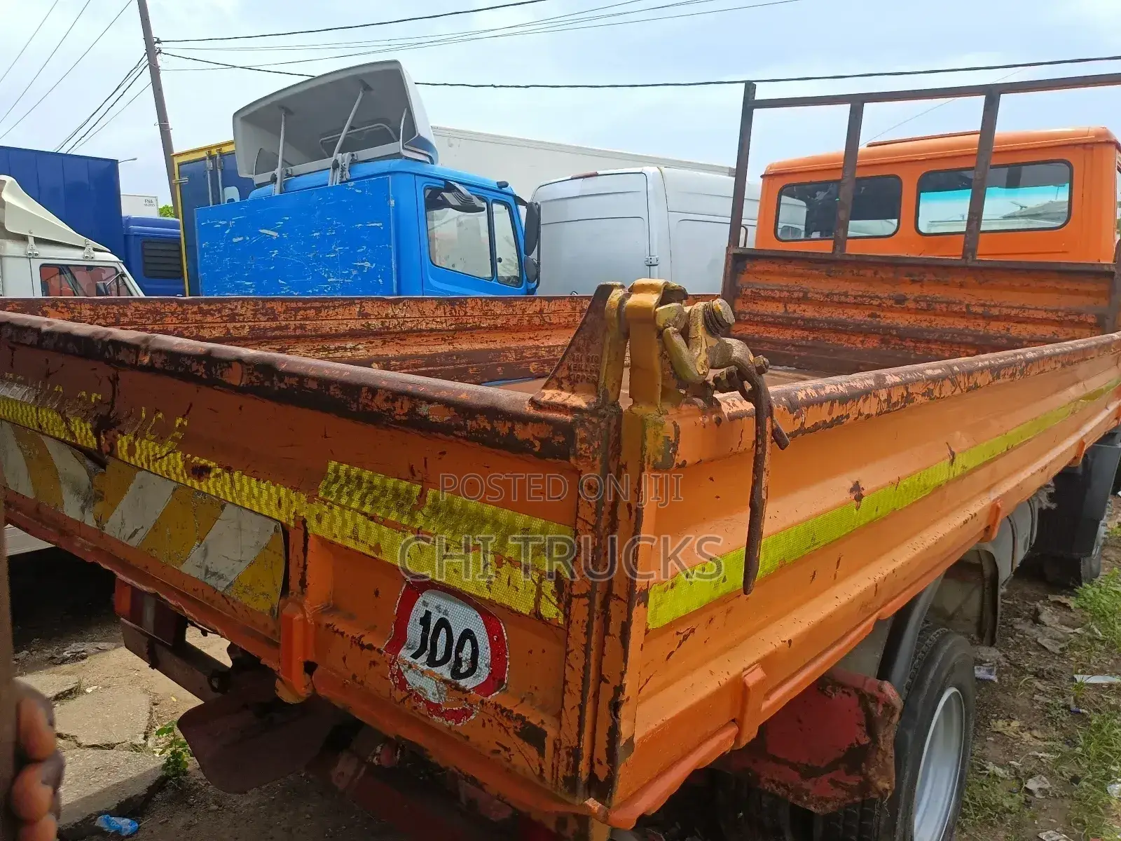 Mercedes Benz 814 Tipper Truck