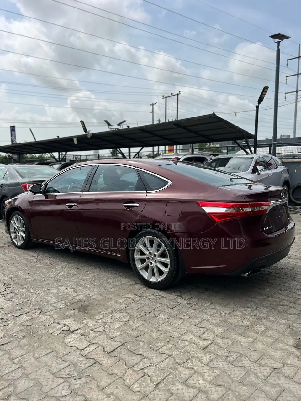 Toyota Avalon Limited Sedan FWD (3.5L 6cyl 6A) 2013 Burgundy