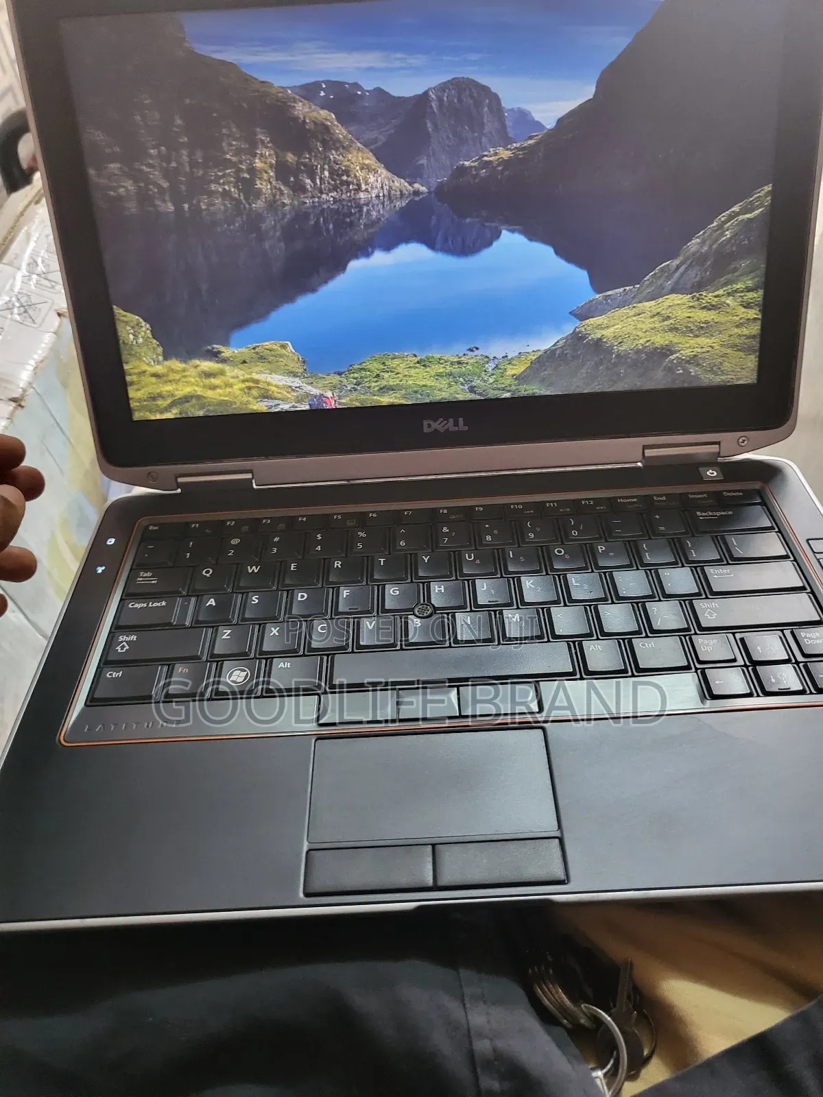 Laptop Dell Latitude 7390 4GB Intel Core I5 HDD 500GB