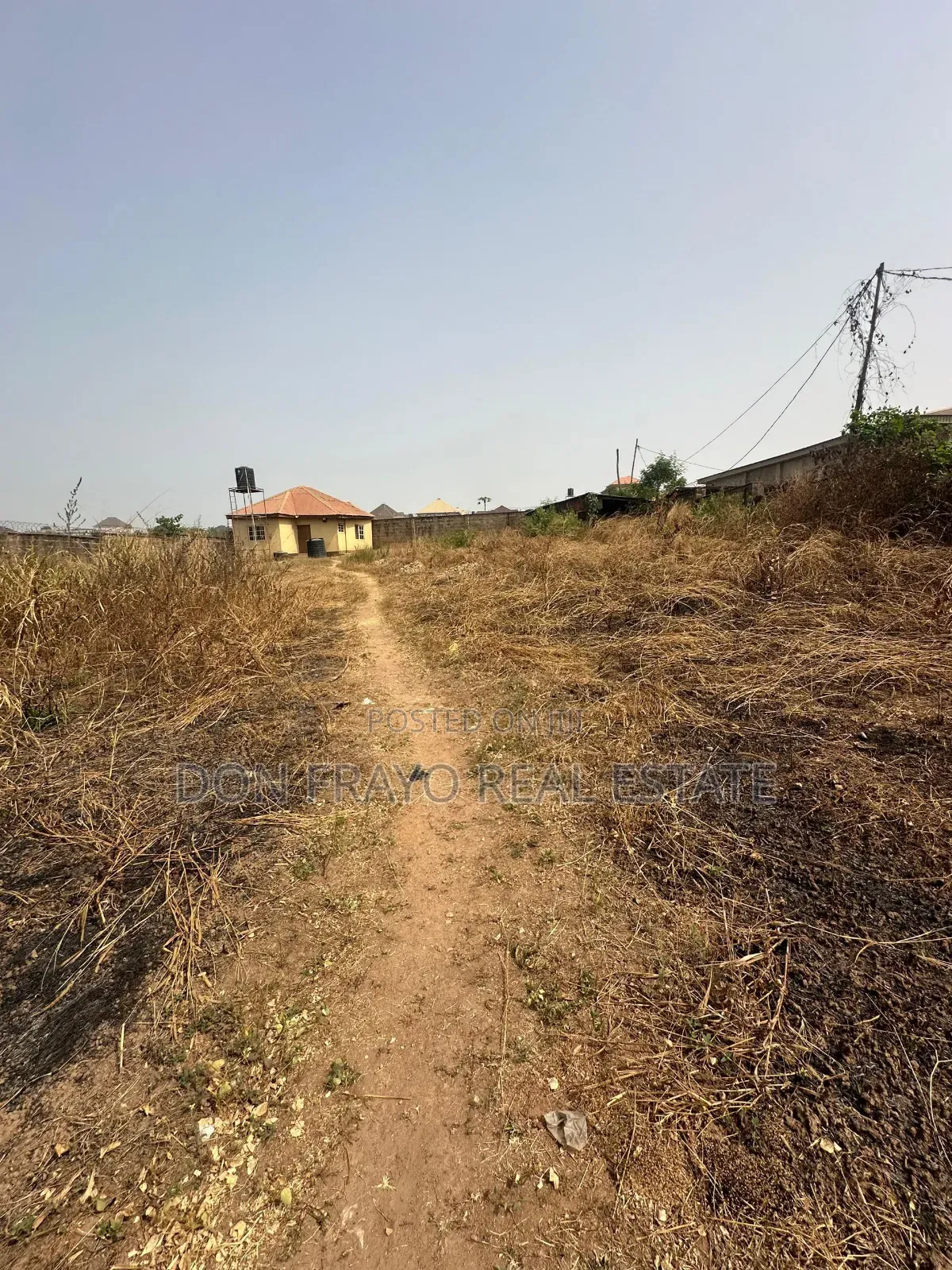 5bdrm Duplex in Toose Estate, Moniya for sale