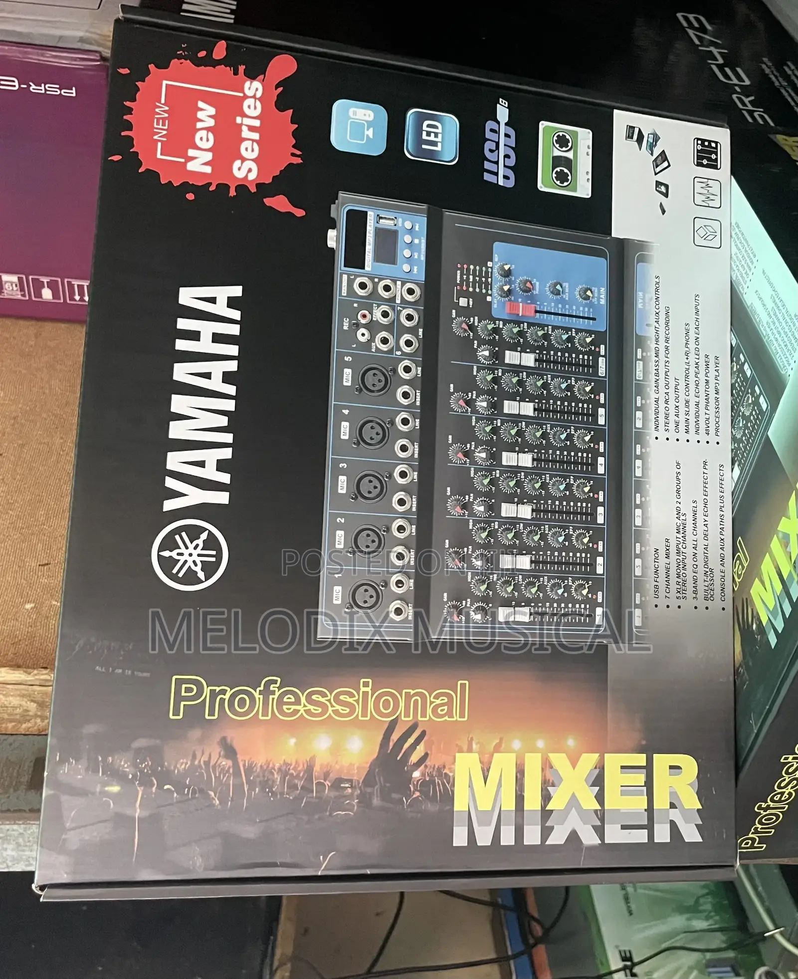 Yamaha 7 Channels Mixer